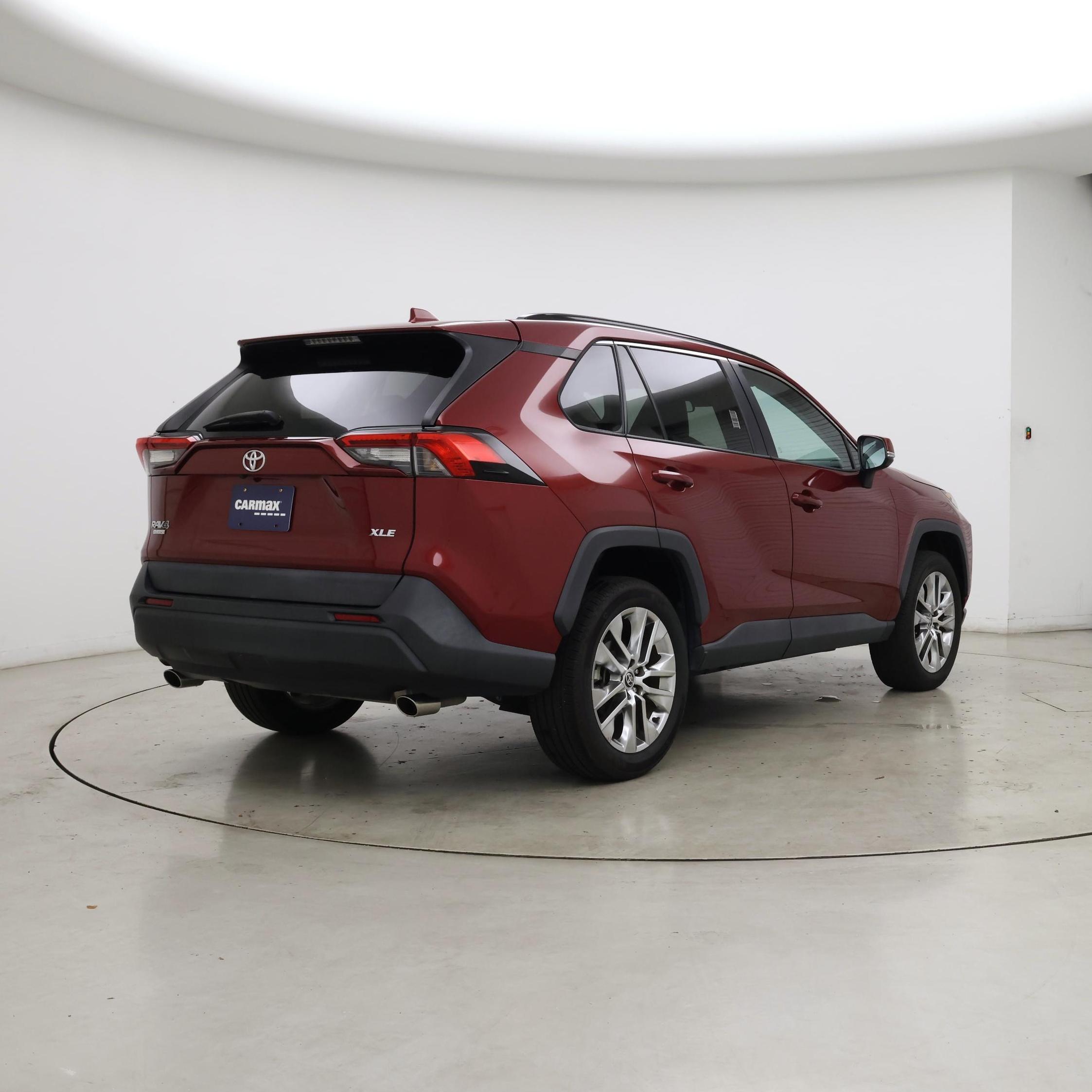 Thumbnail: 2021 Toyota RAV4 - 8