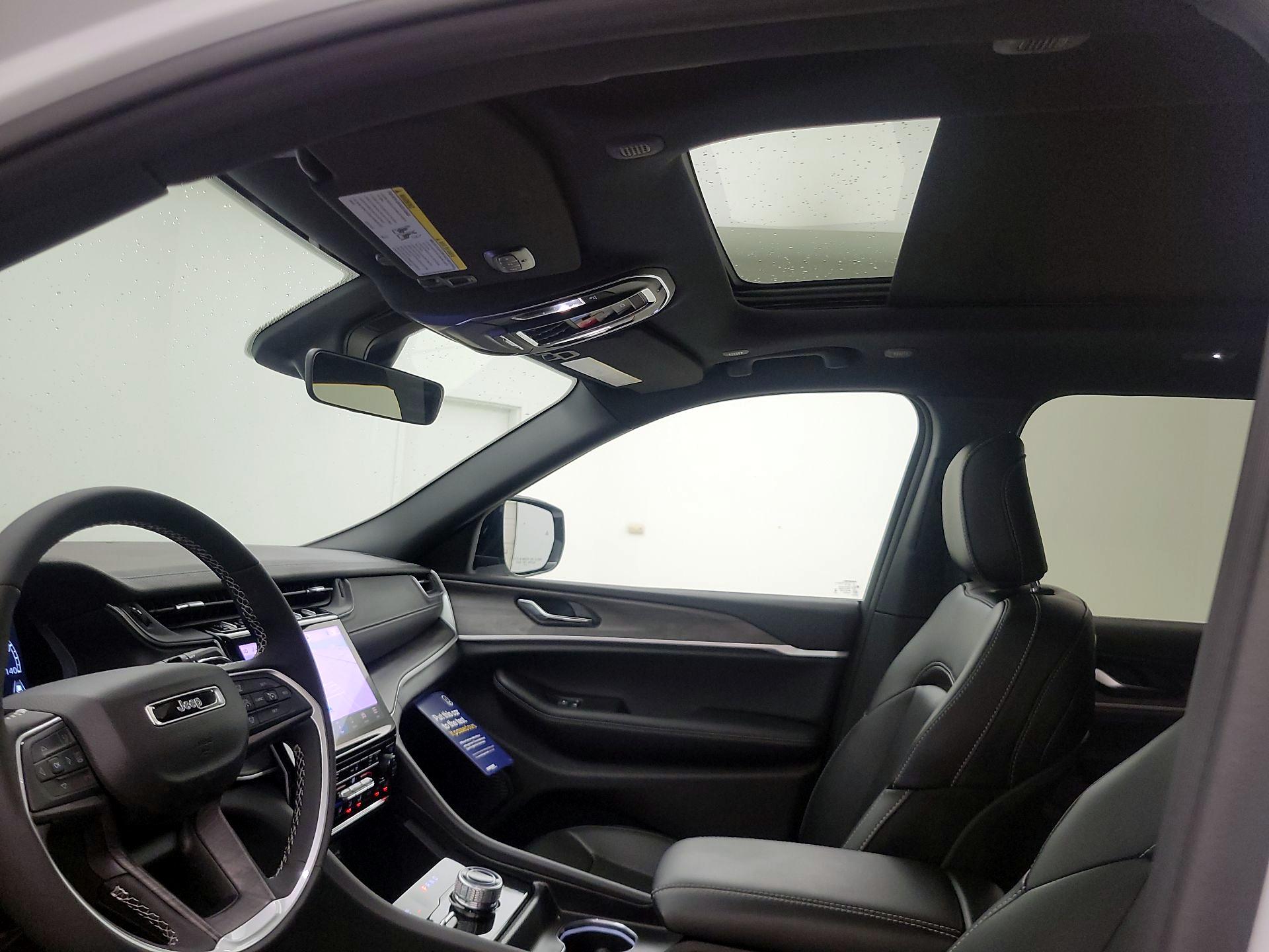 Thumbnail: 2025 Jeep Grand Cherokee - 20