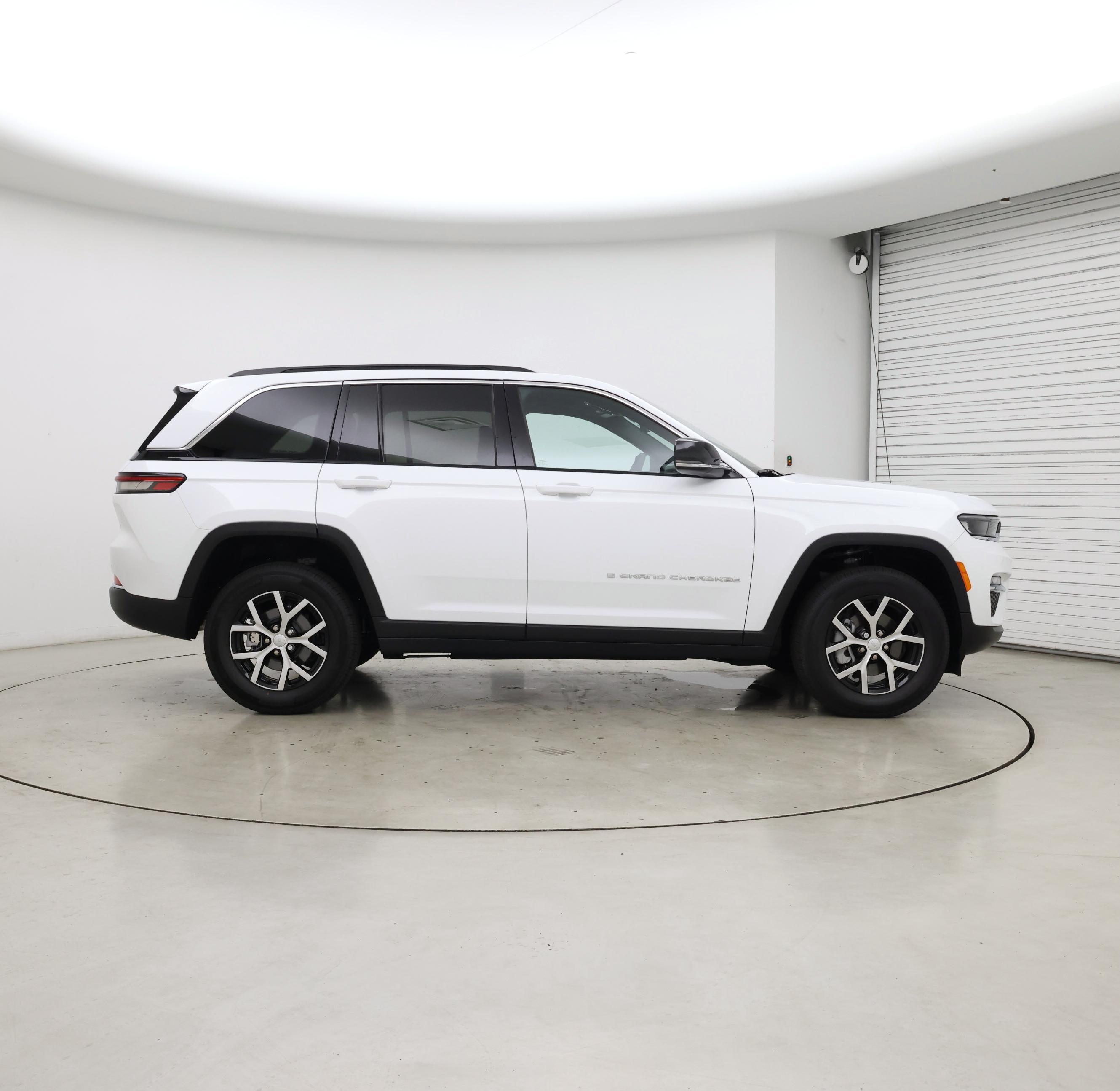 Thumbnail: 2025 Jeep Grand Cherokee - 7