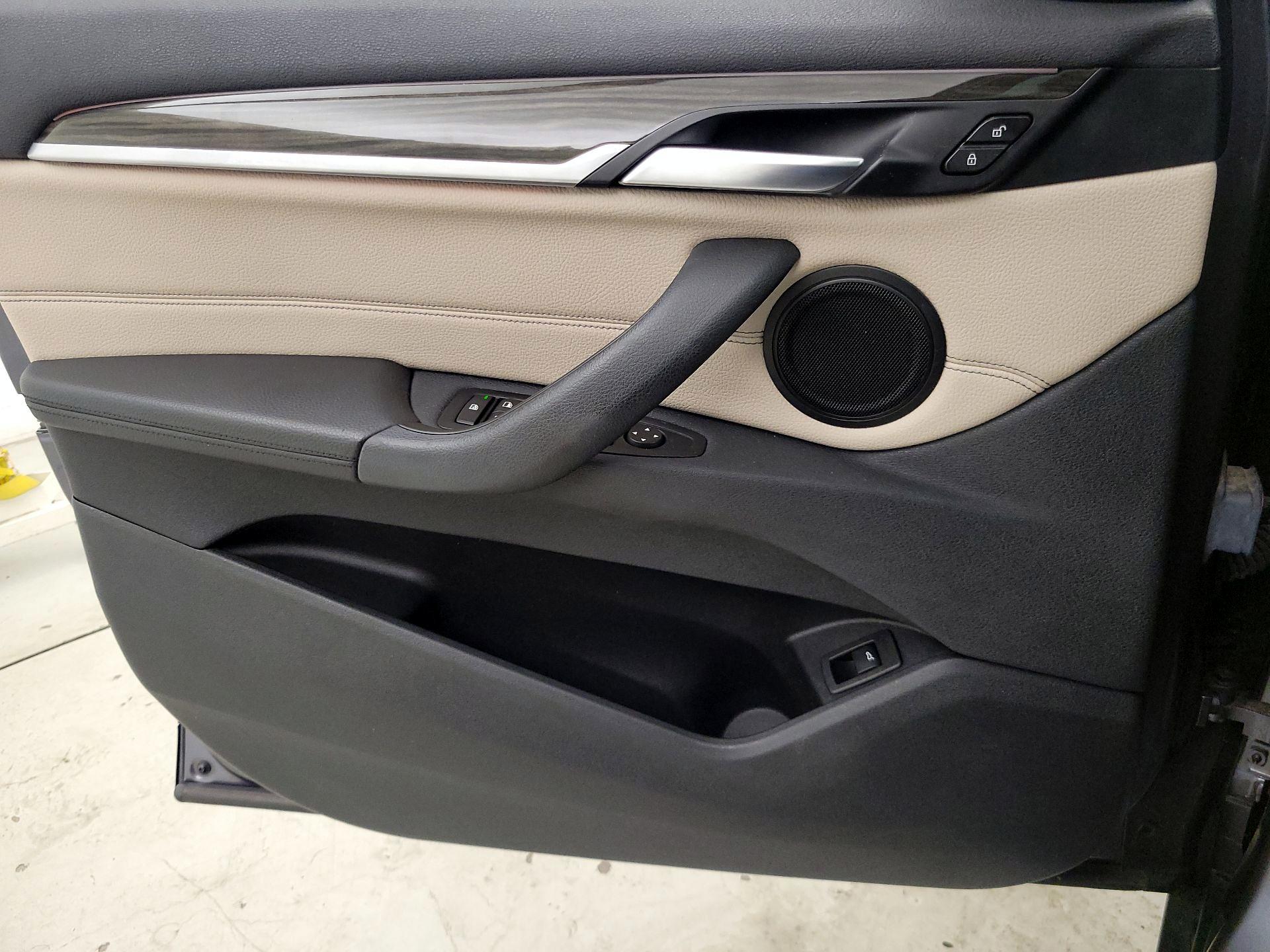 Thumbnail: 2017 BMW X1 - 12
