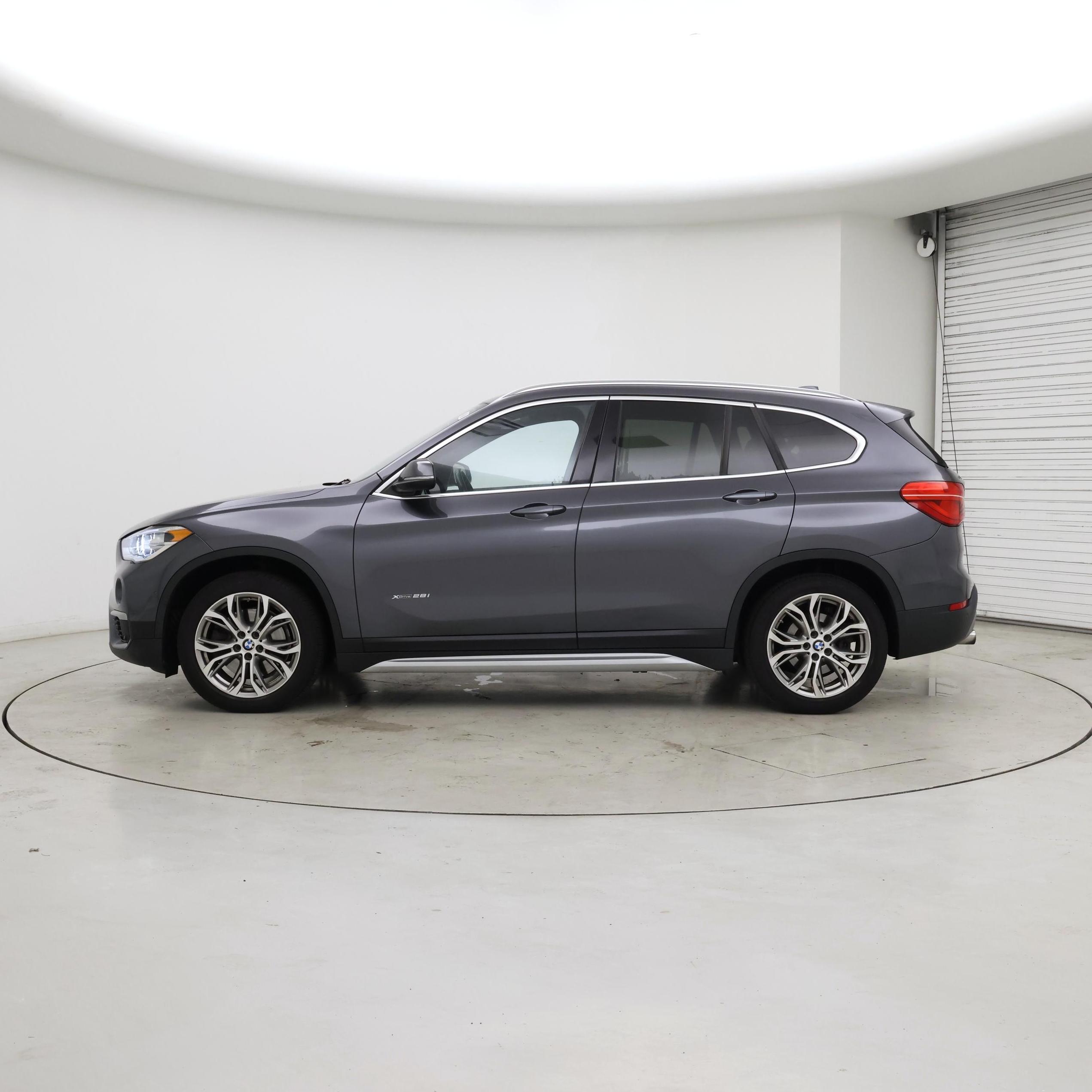 Thumbnail: 2017 BMW X1 - 3