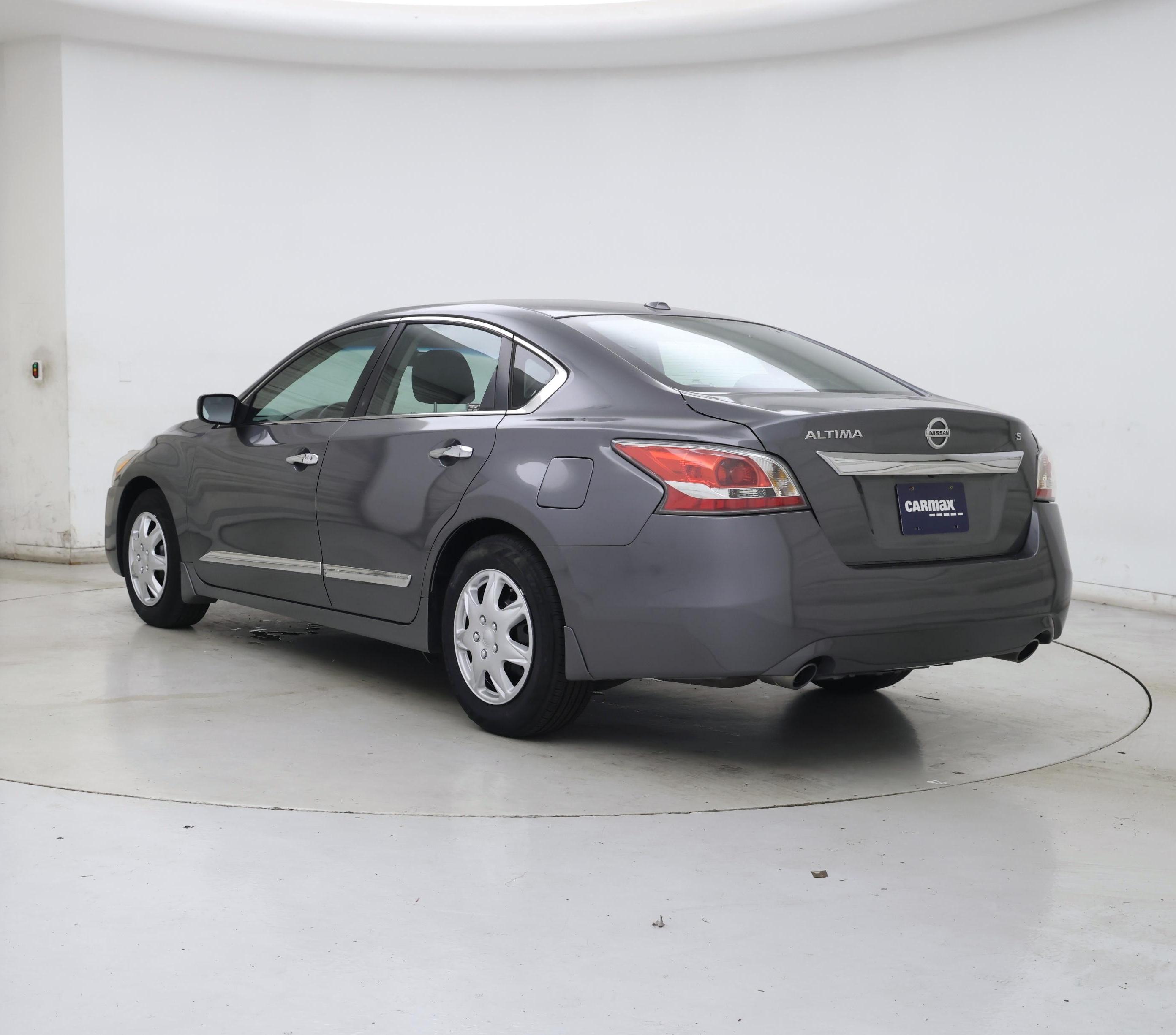 Thumbnail: 2015 Nissan Altima - 2