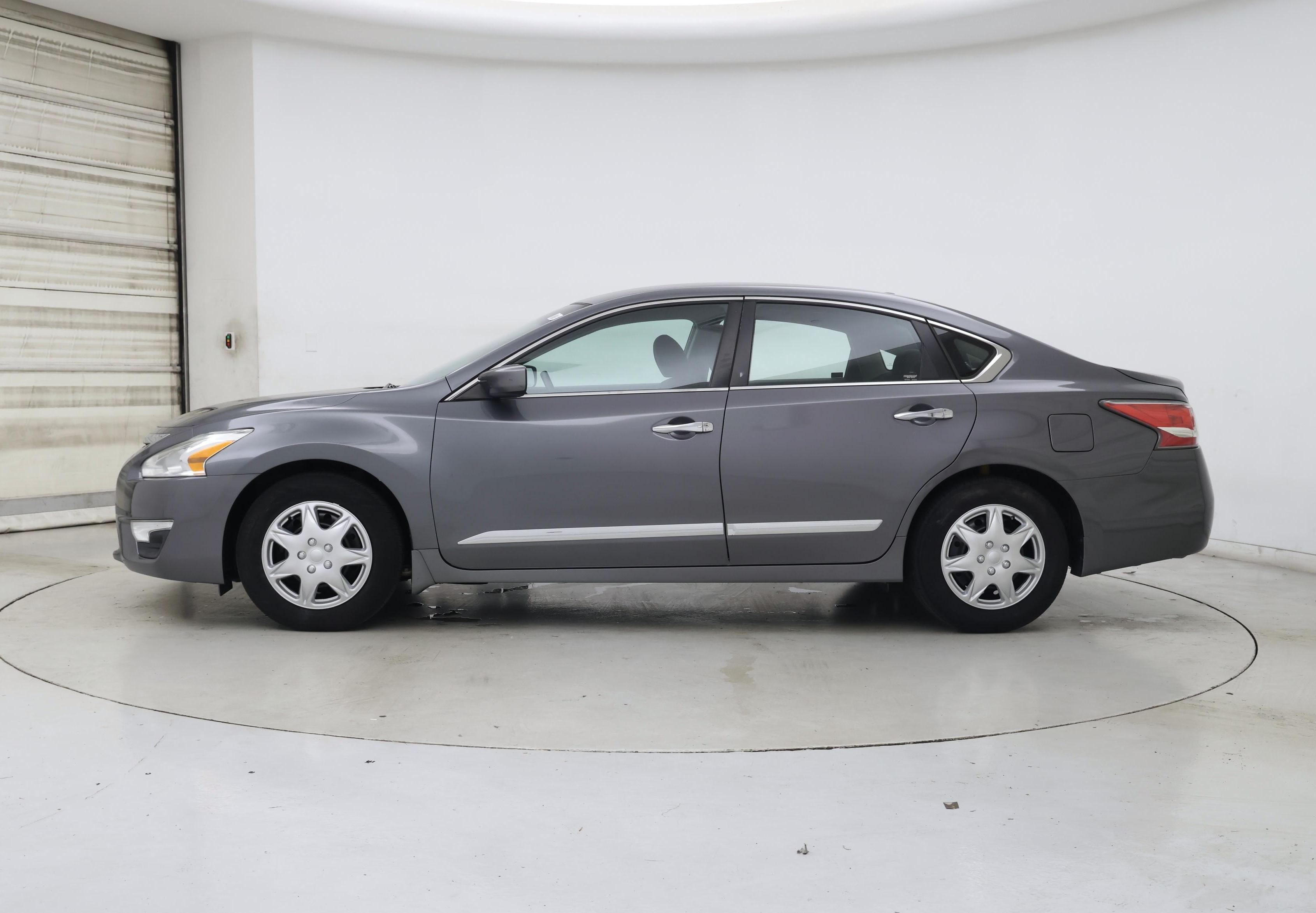 Thumbnail: 2015 Nissan Altima - 3