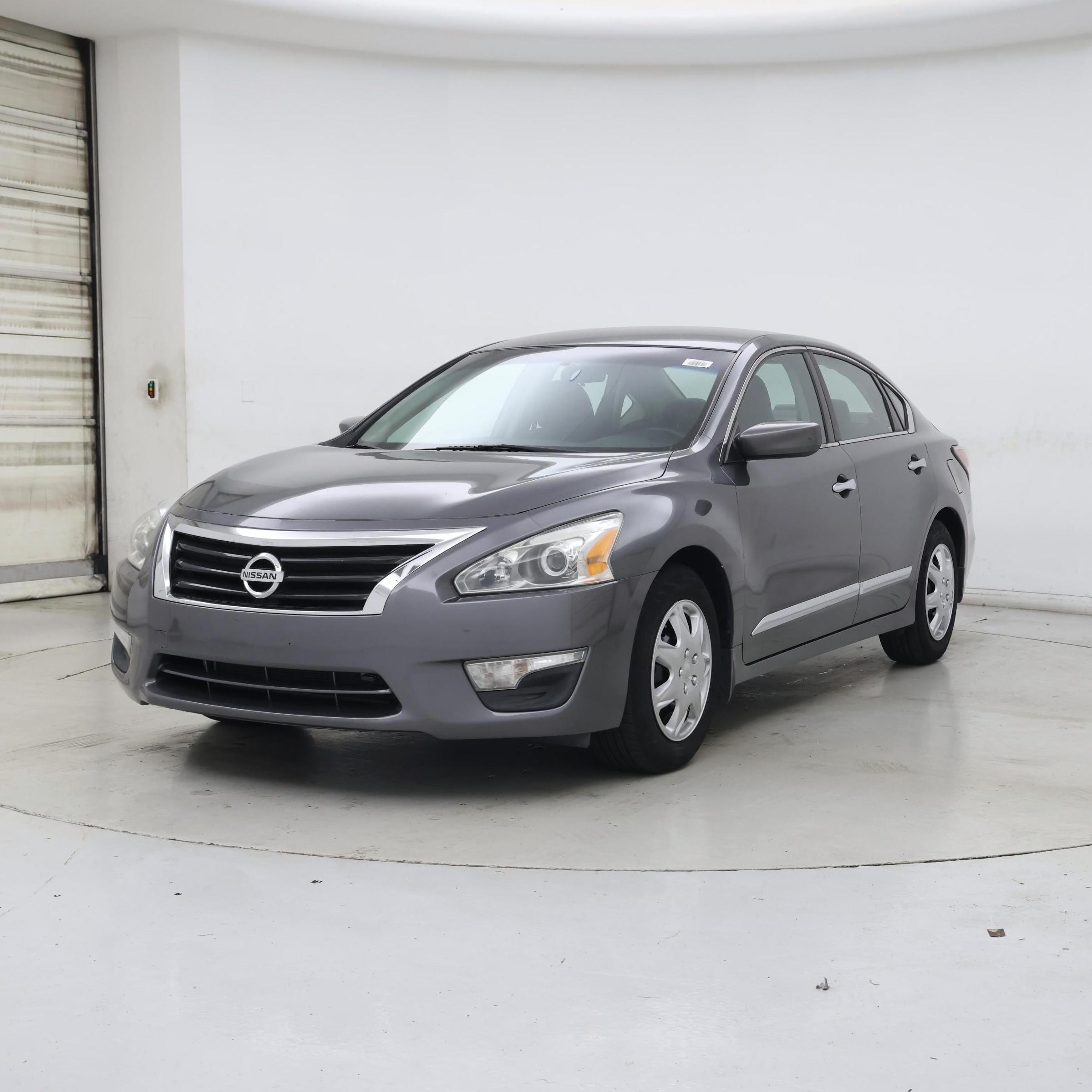 Thumbnail: 2015 Nissan Altima - 4