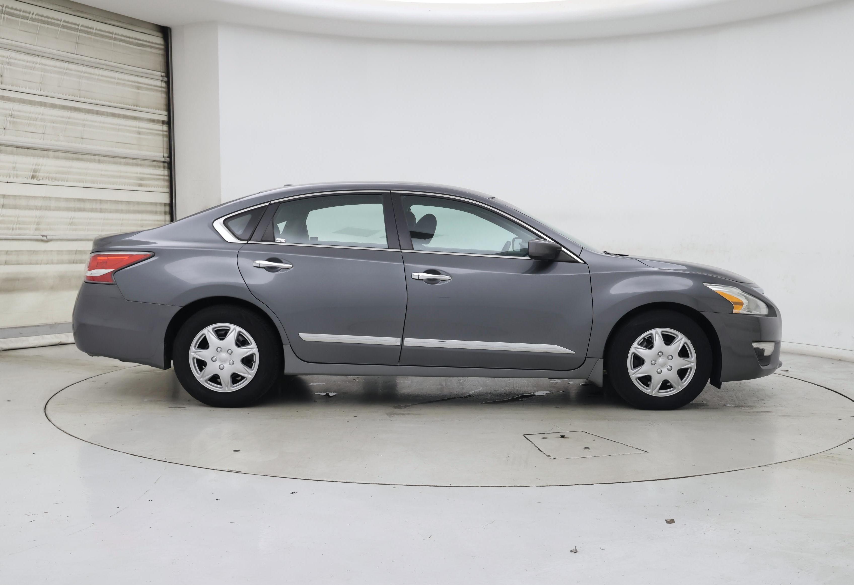 Thumbnail: 2015 Nissan Altima - 7