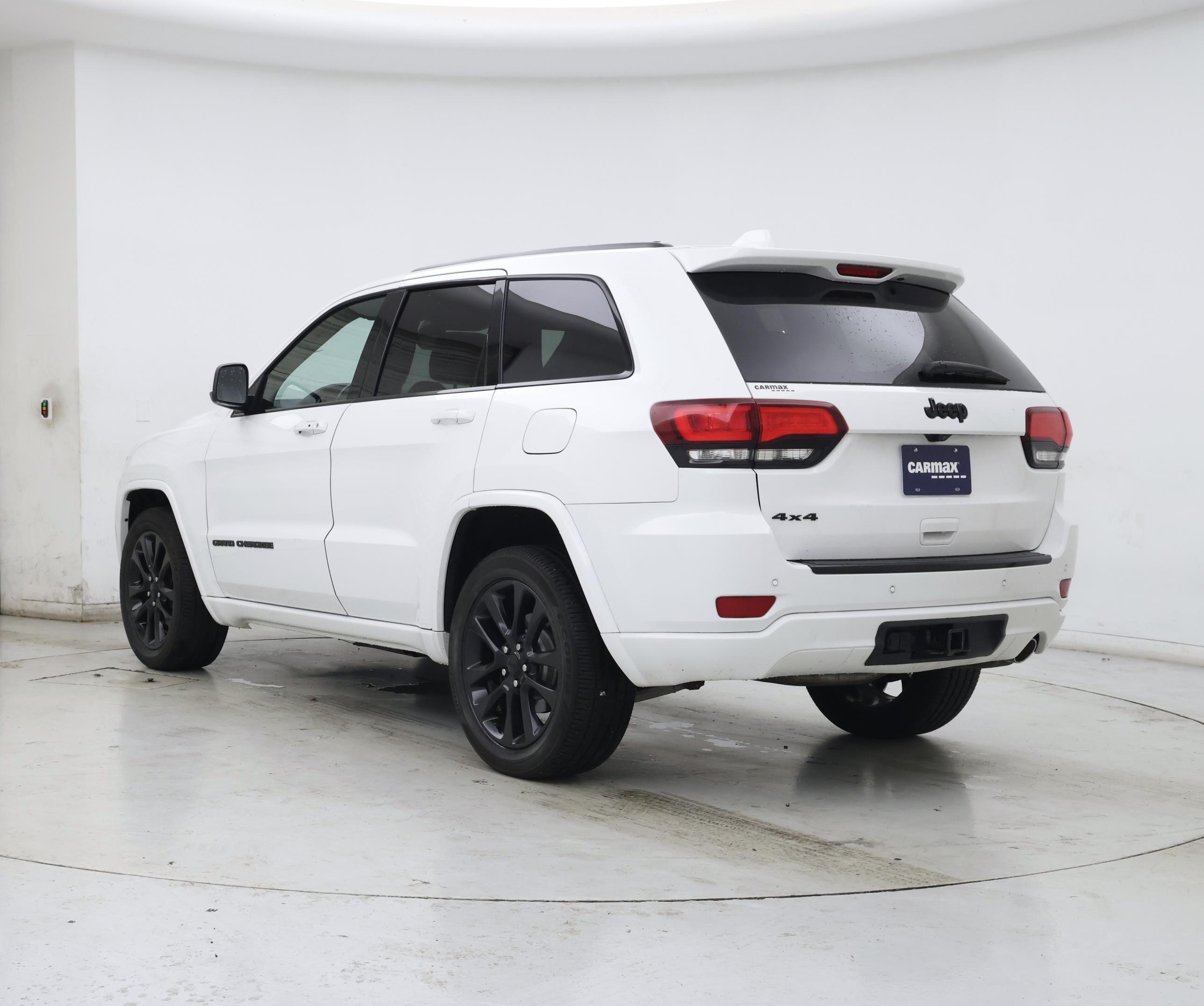 Thumbnail: 2018 Jeep Grand Cherokee - 2