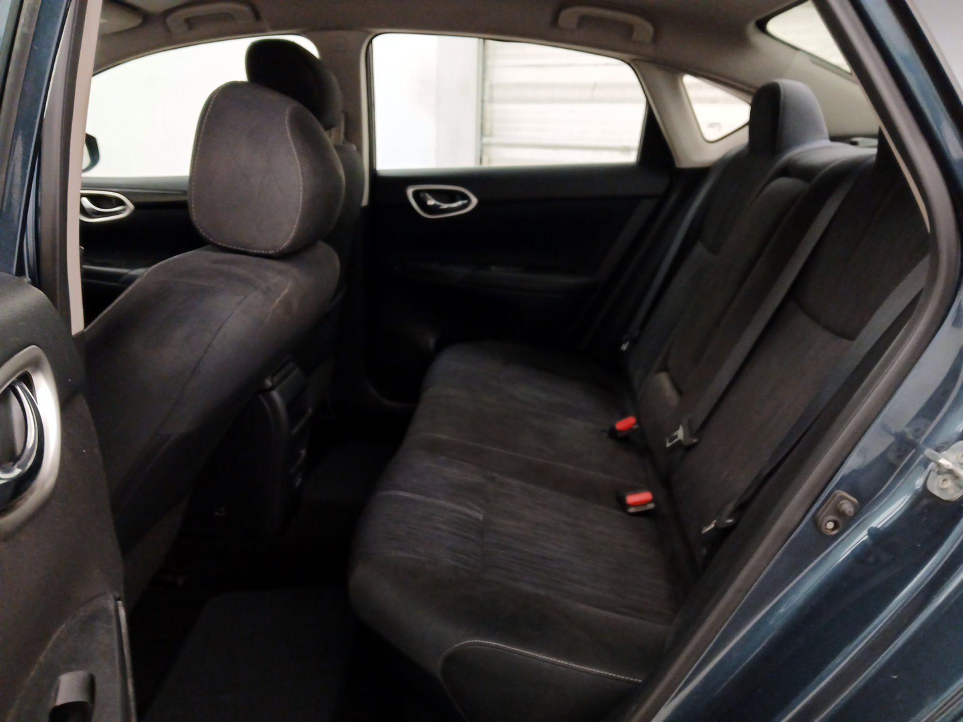 Thumbnail: 2017 Nissan Sentra - 19