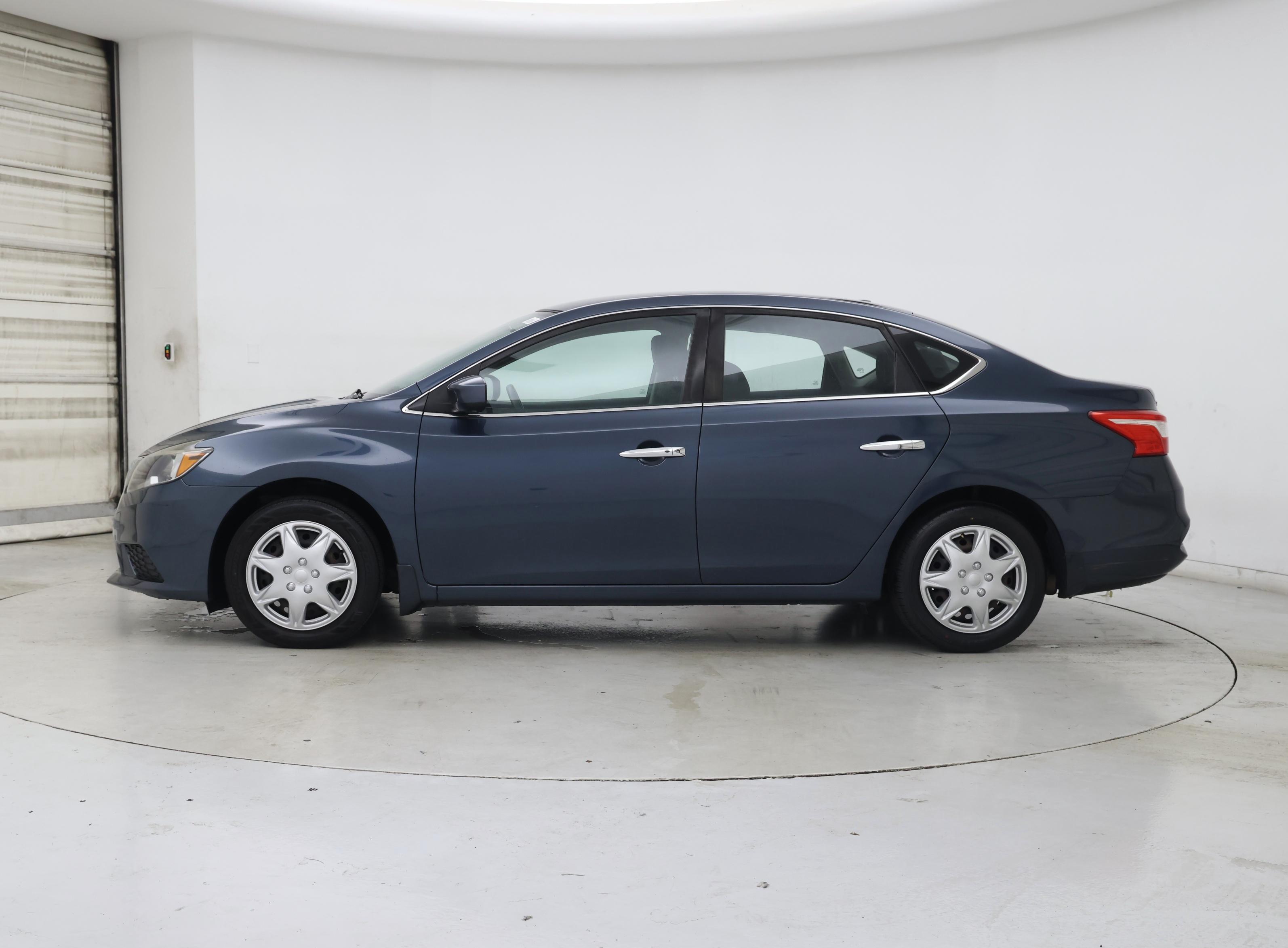 Thumbnail: 2017 Nissan Sentra - 3