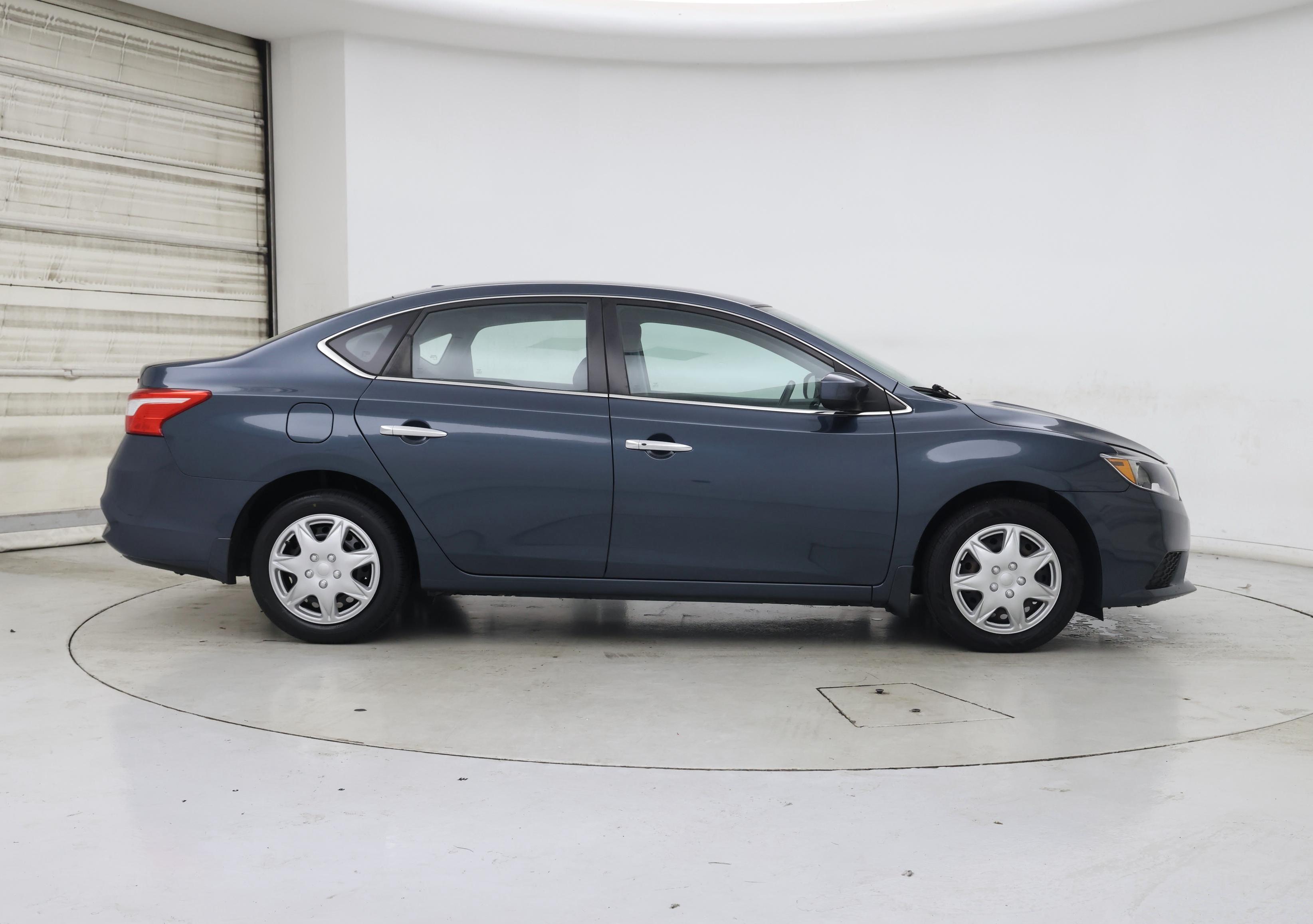Thumbnail: 2017 Nissan Sentra - 7
