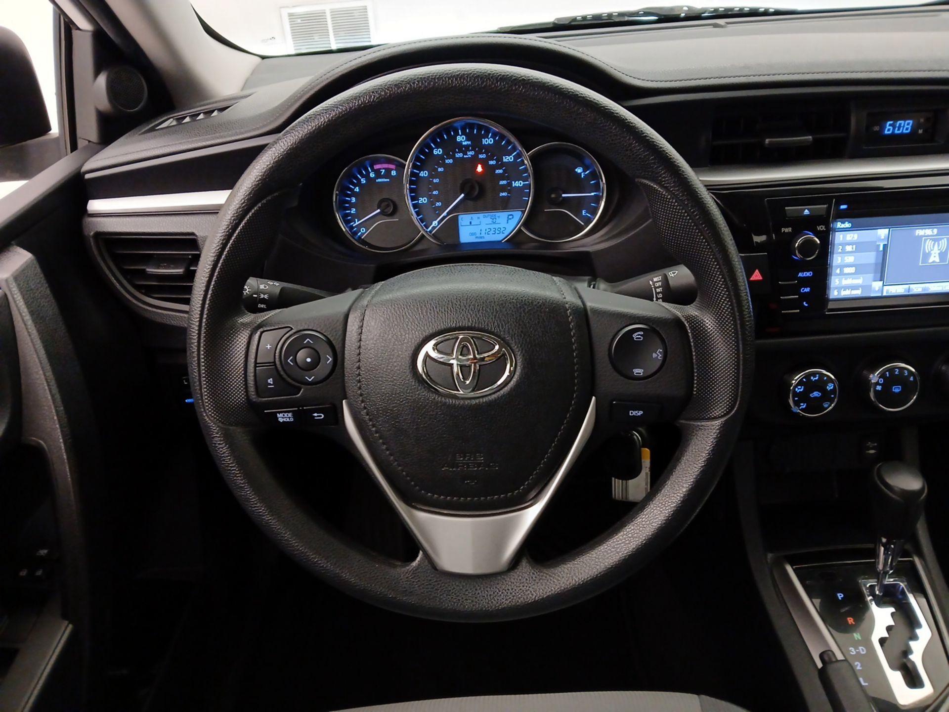 Thumbnail: 2016 Toyota Corolla - 10