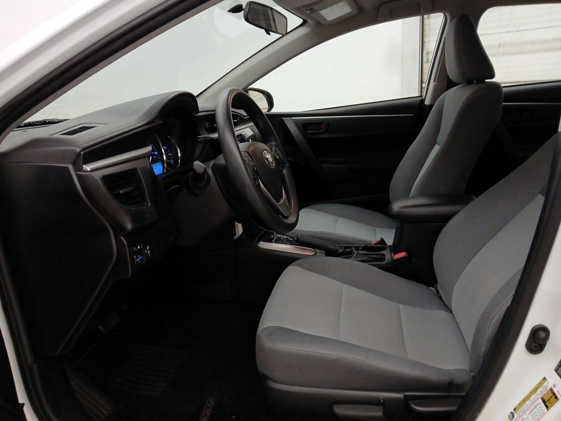 Thumbnail: 2016 Toyota Corolla - 11