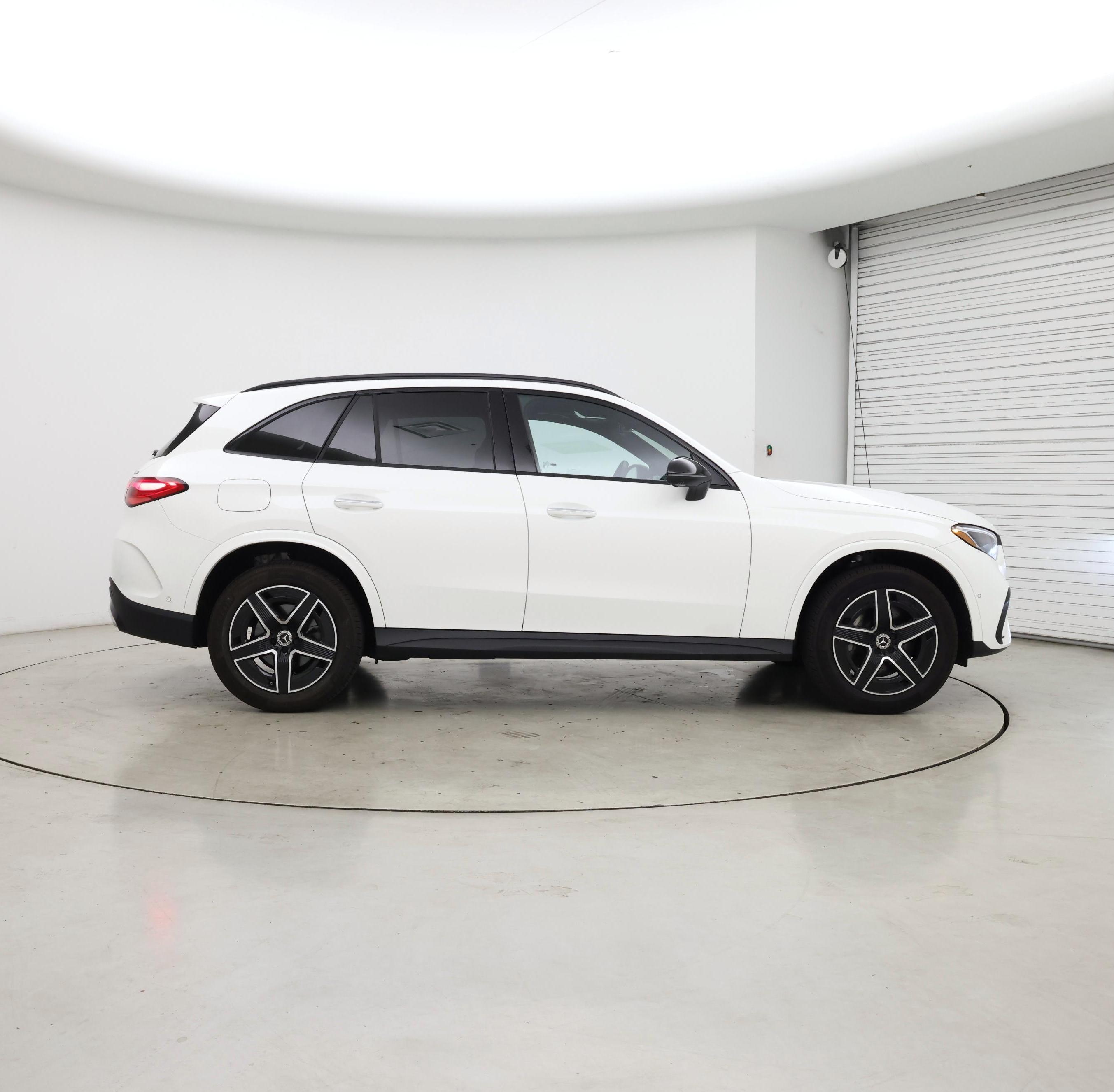 Thumbnail: 2025 Mercedes-Benz GLC - 7