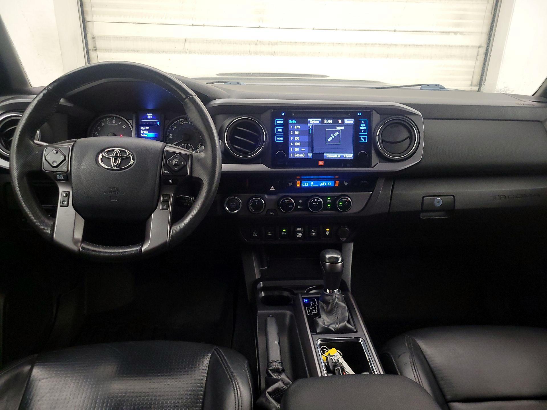 Thumbnail: 2018 Toyota Tacoma - 9