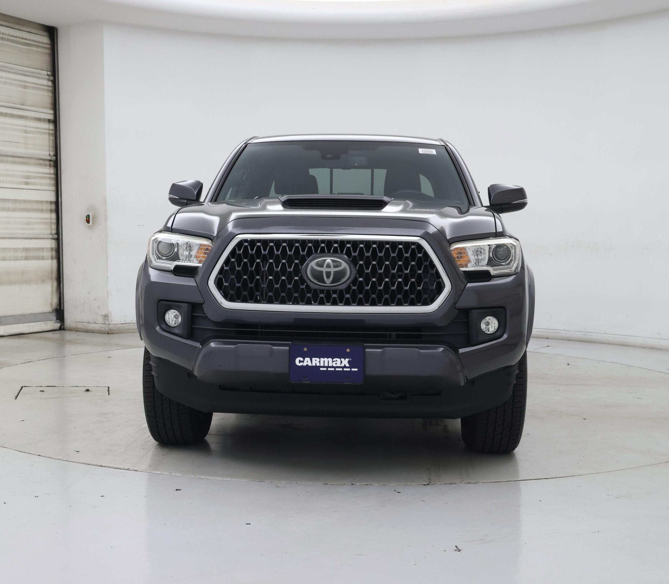 Thumbnail: 2018 Toyota Tacoma - 5