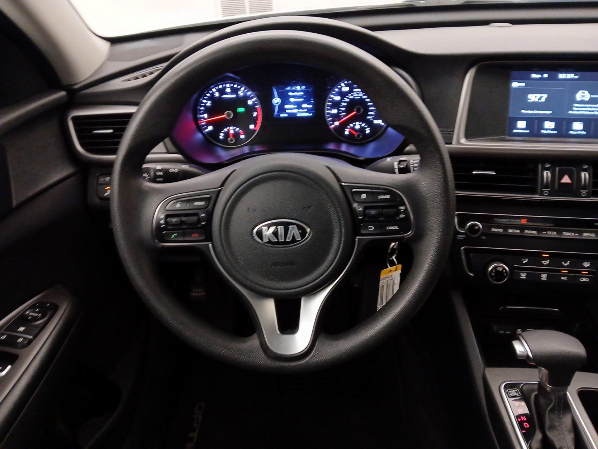 Thumbnail: 2018 Kia Optima - 10