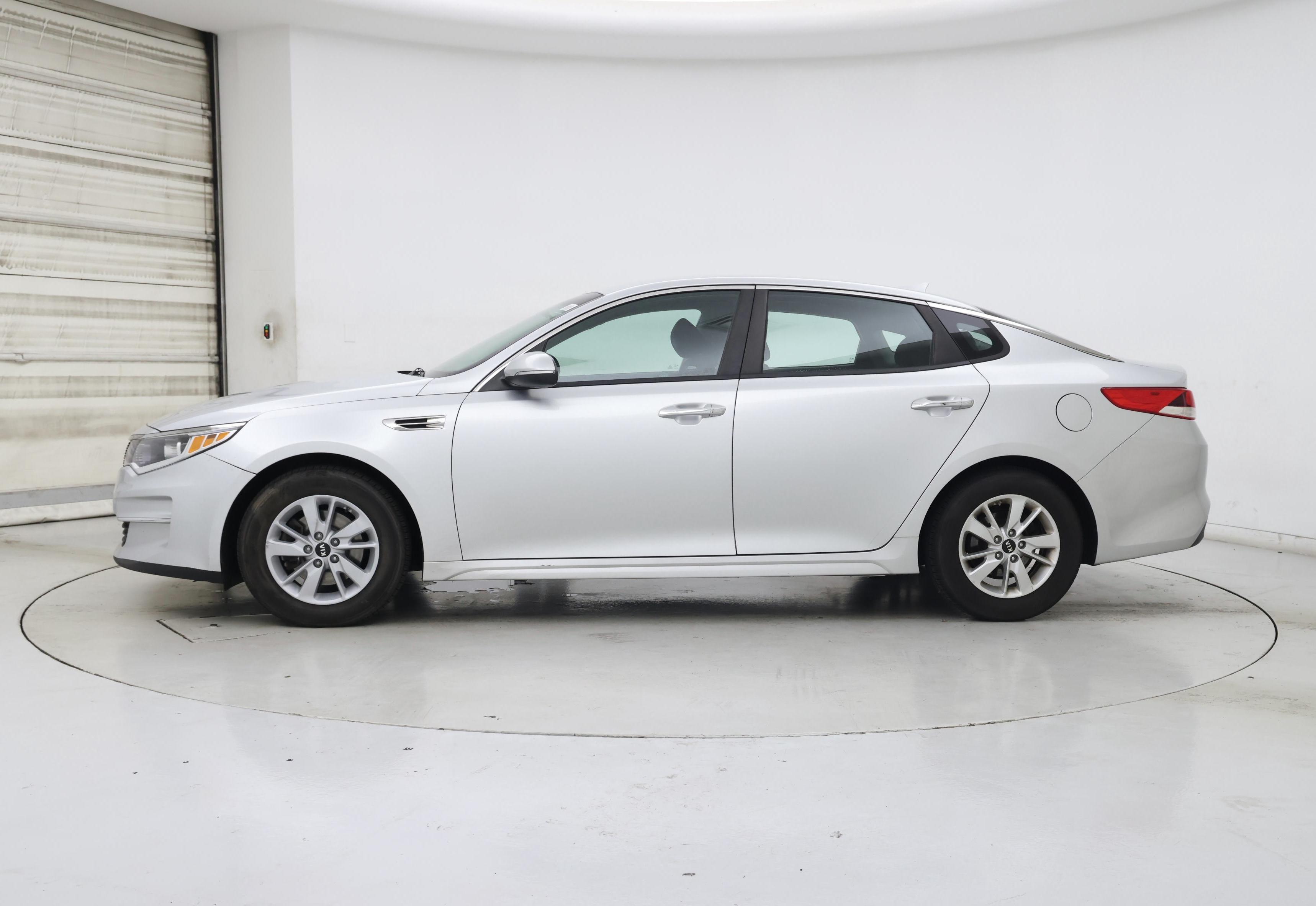 Thumbnail: 2018 Kia Optima - 3