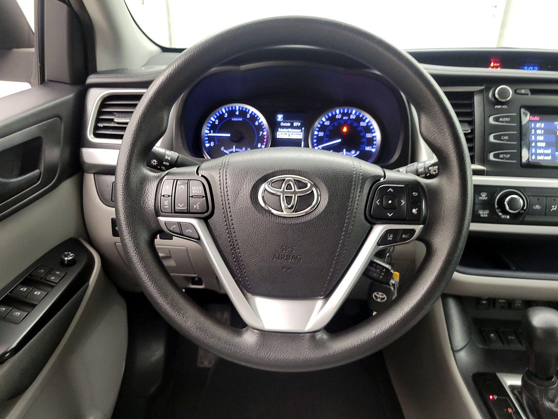 Thumbnail: 2019 Toyota Highlander - 10
