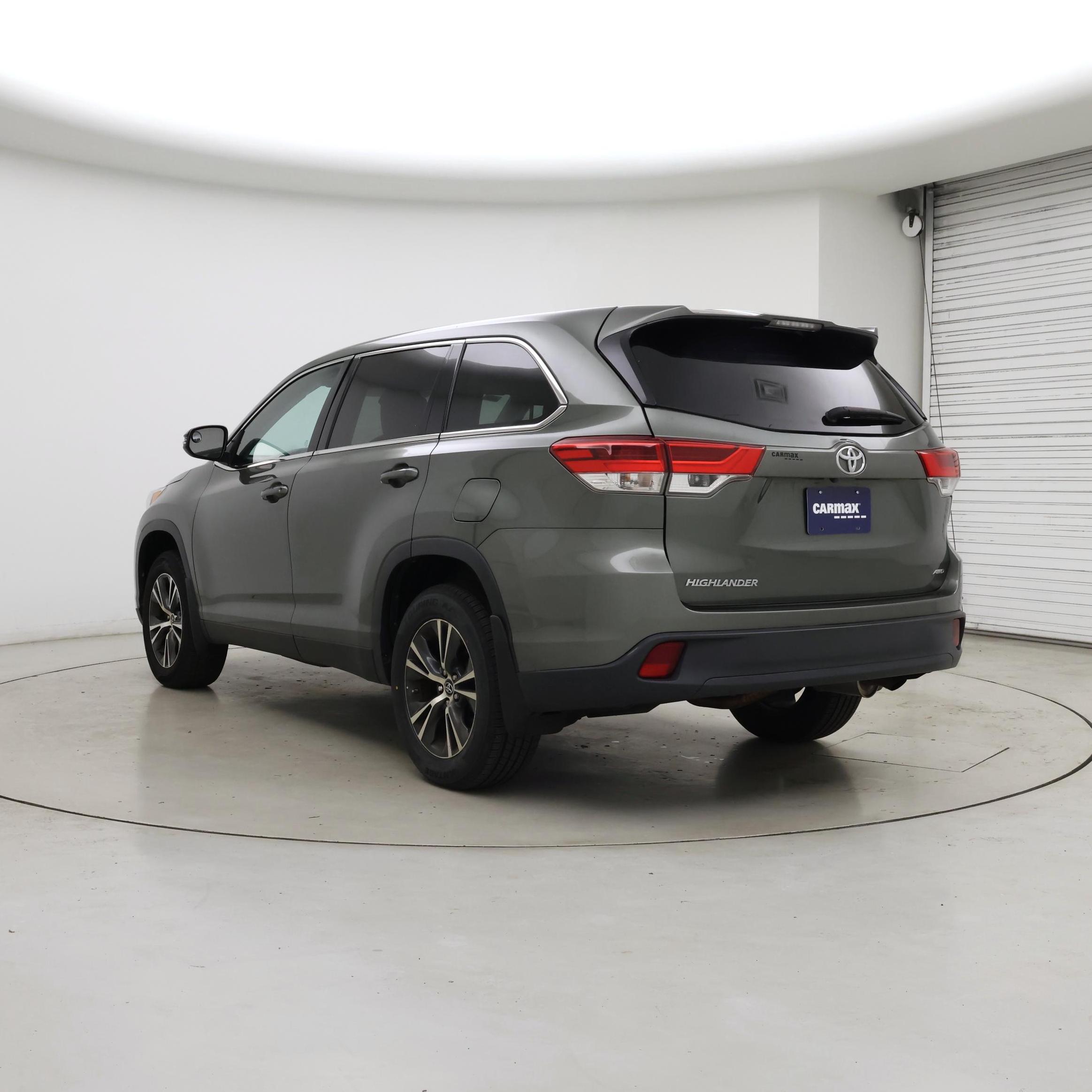 Thumbnail: 2019 Toyota Highlander - 2
