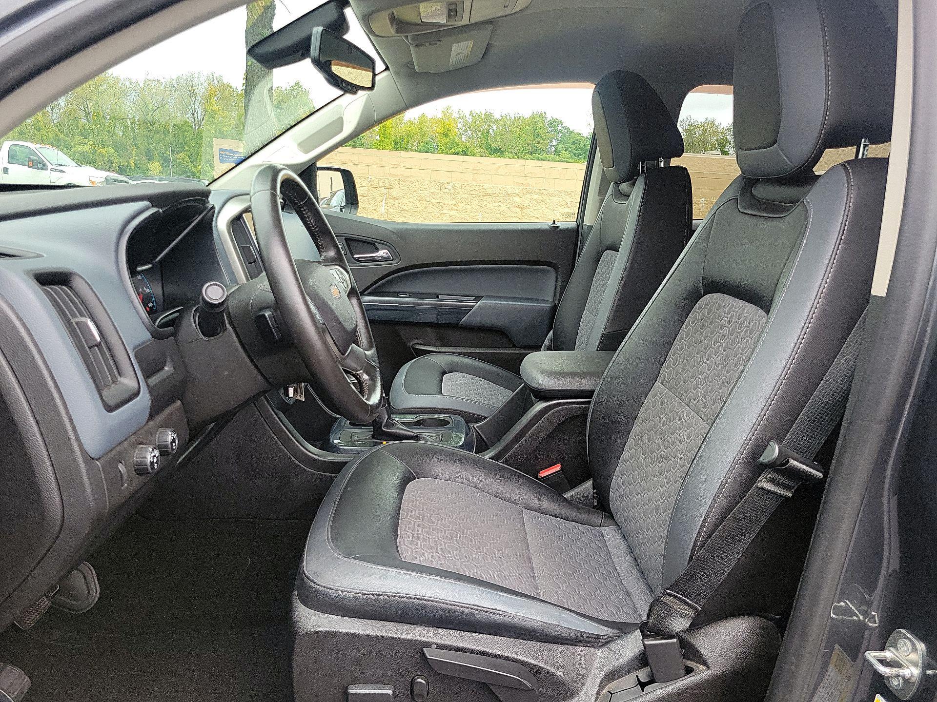 Thumbnail: 2016 Chevrolet Colorado - 9