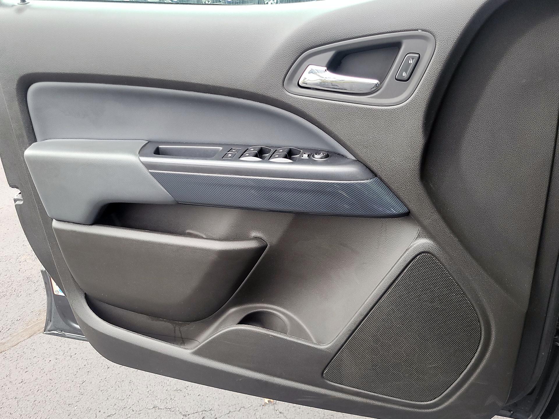Thumbnail: 2016 Chevrolet Colorado - 10