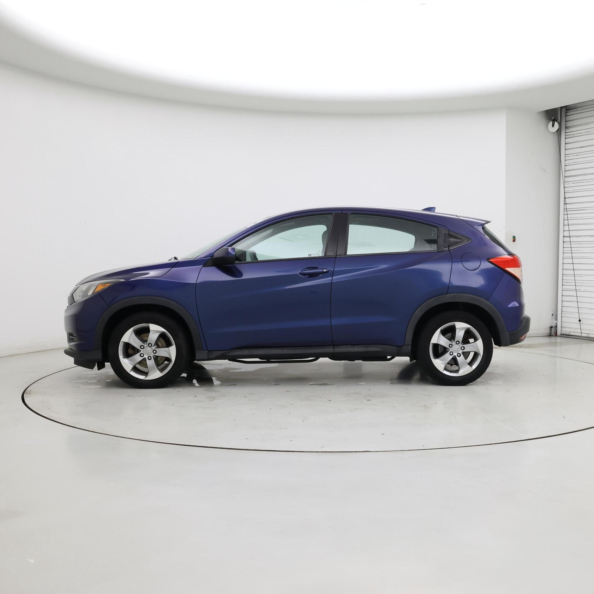 Thumbnail: 2017 Honda HR-V - 3