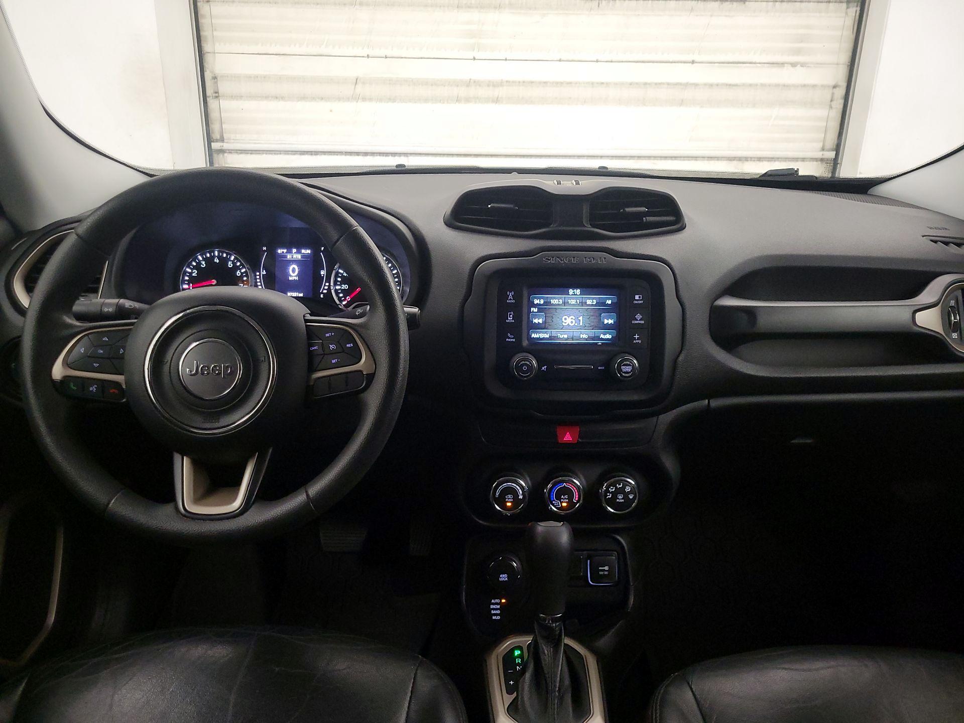 Thumbnail: 2017 Jeep Renegade - 9