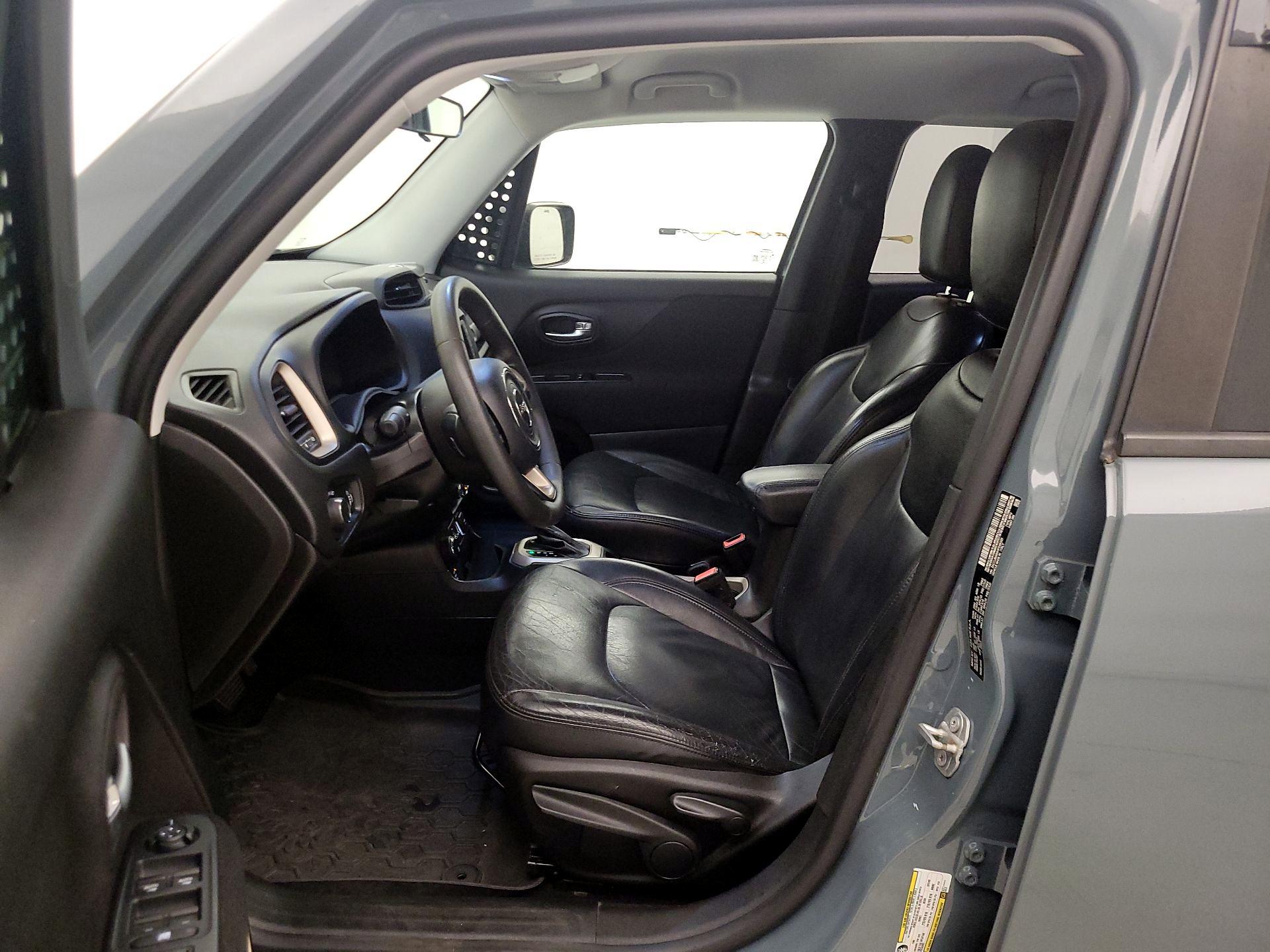 Thumbnail: 2017 Jeep Renegade - 11