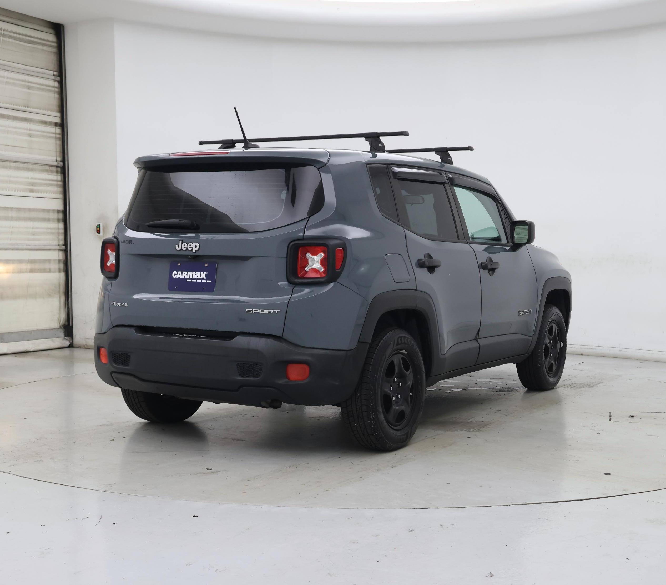 Thumbnail: 2017 Jeep Renegade - 8