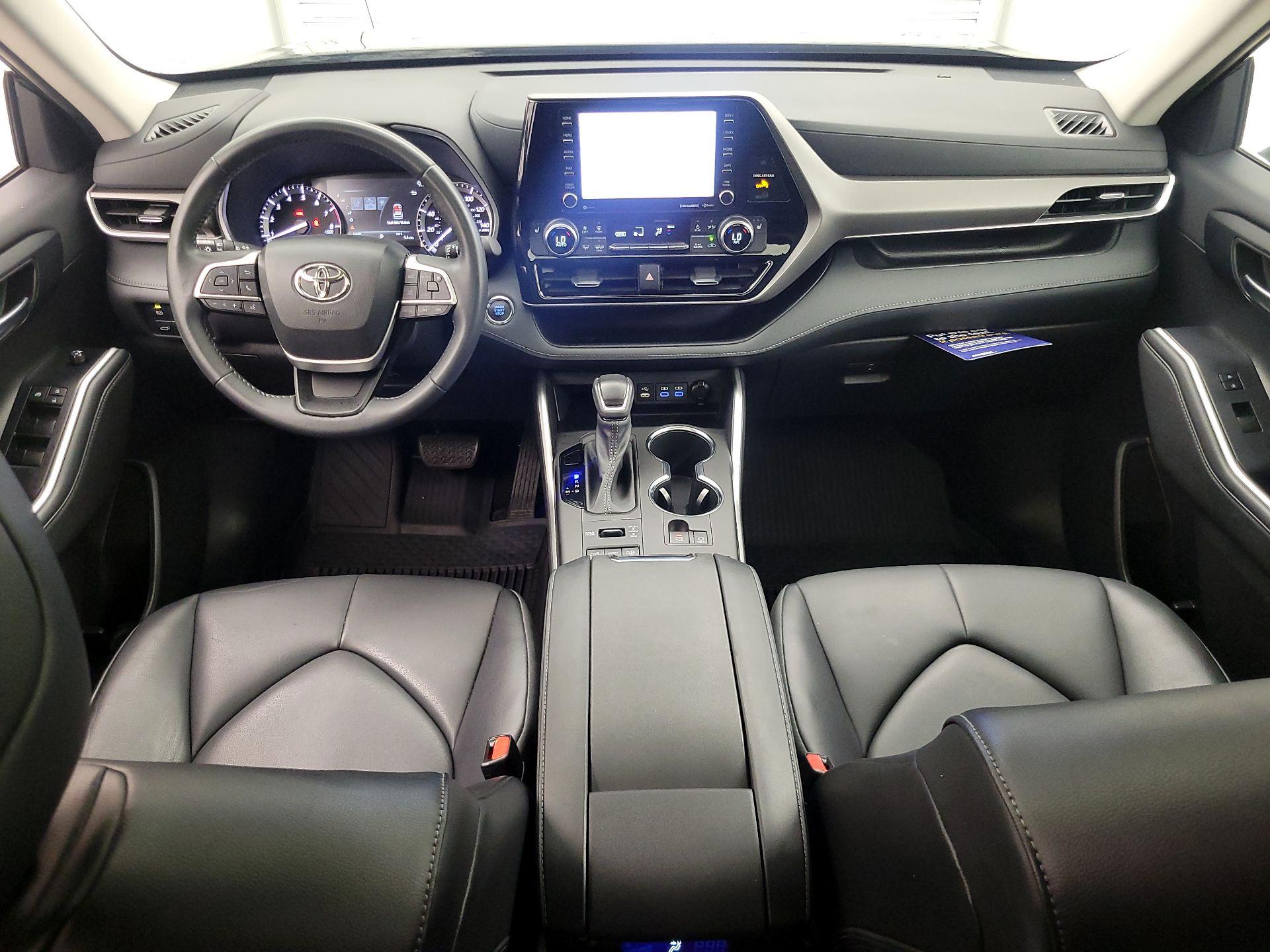 Thumbnail: 2022 Toyota Highlander - 9