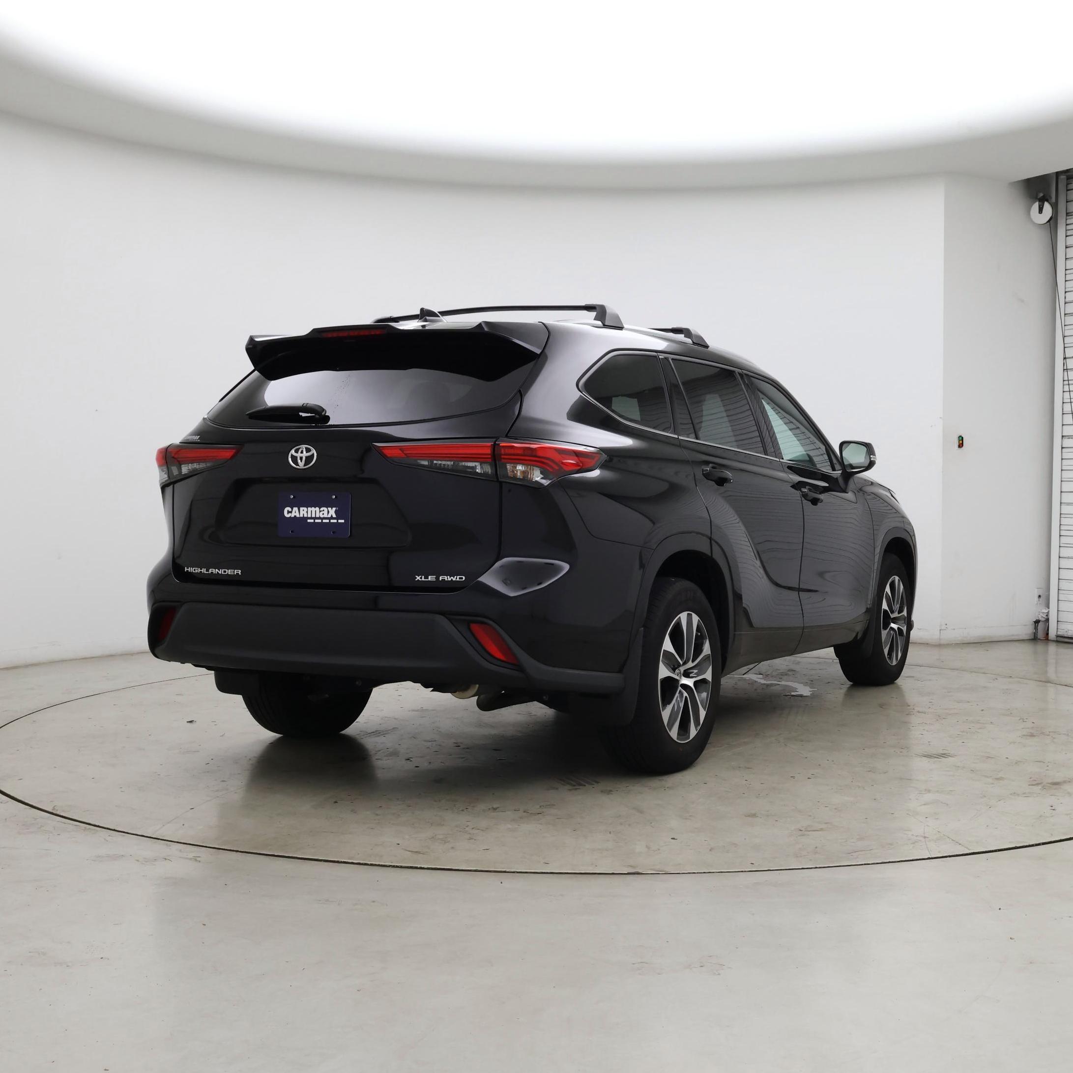 Thumbnail: 2022 Toyota Highlander - 8
