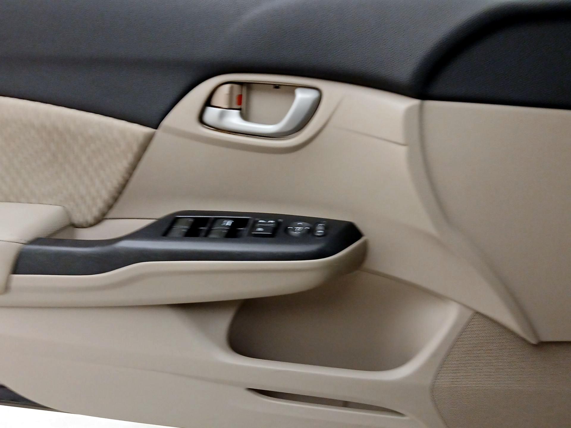 Thumbnail: 2015 Honda Civic - 12