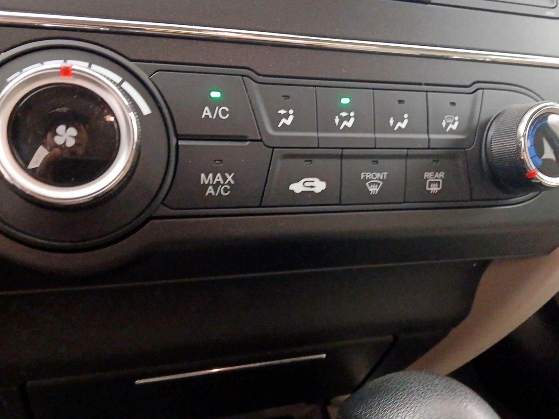 Thumbnail: 2015 Honda Civic - 16