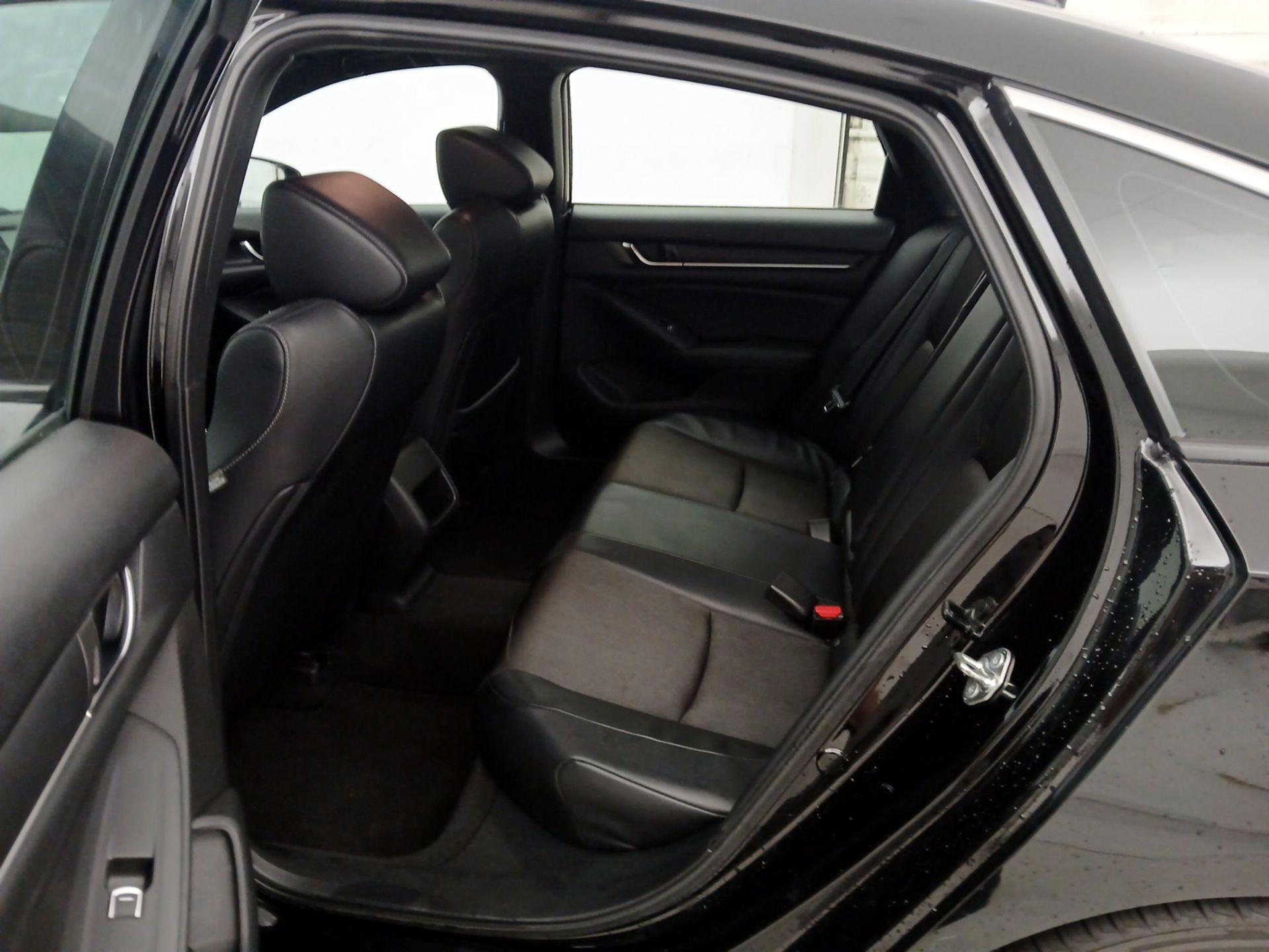 Thumbnail: 2018 Honda Accord - 19