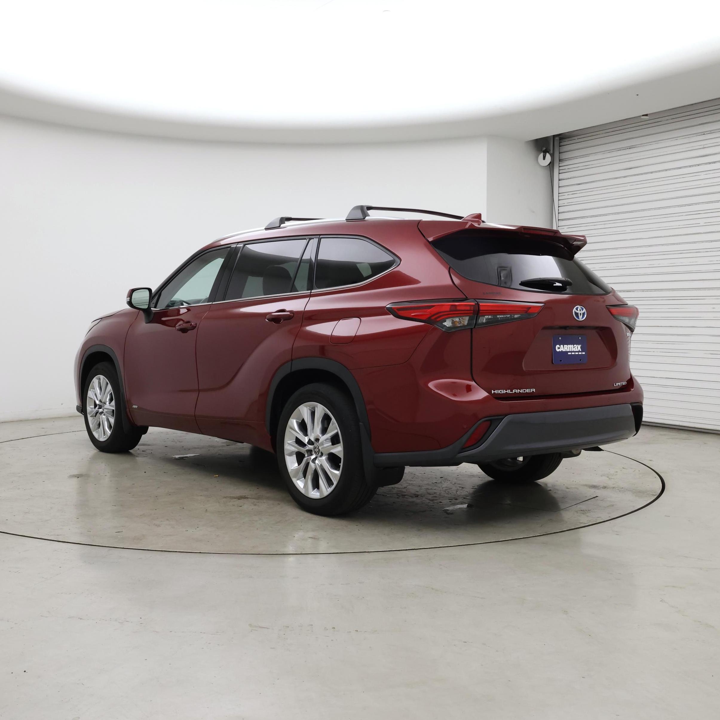 Thumbnail: 2023 Toyota Highlander - 2