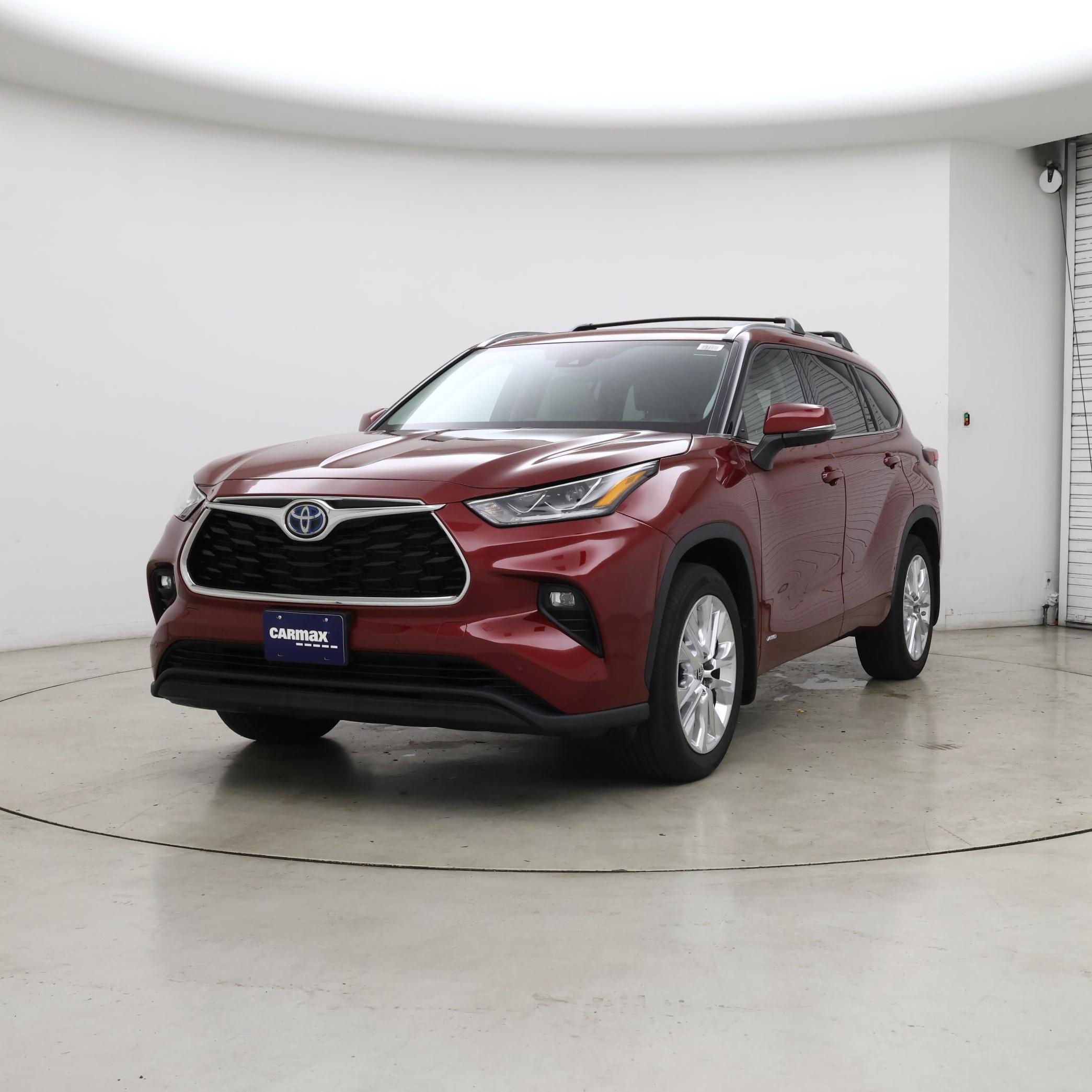 Thumbnail: 2023 Toyota Highlander - 4