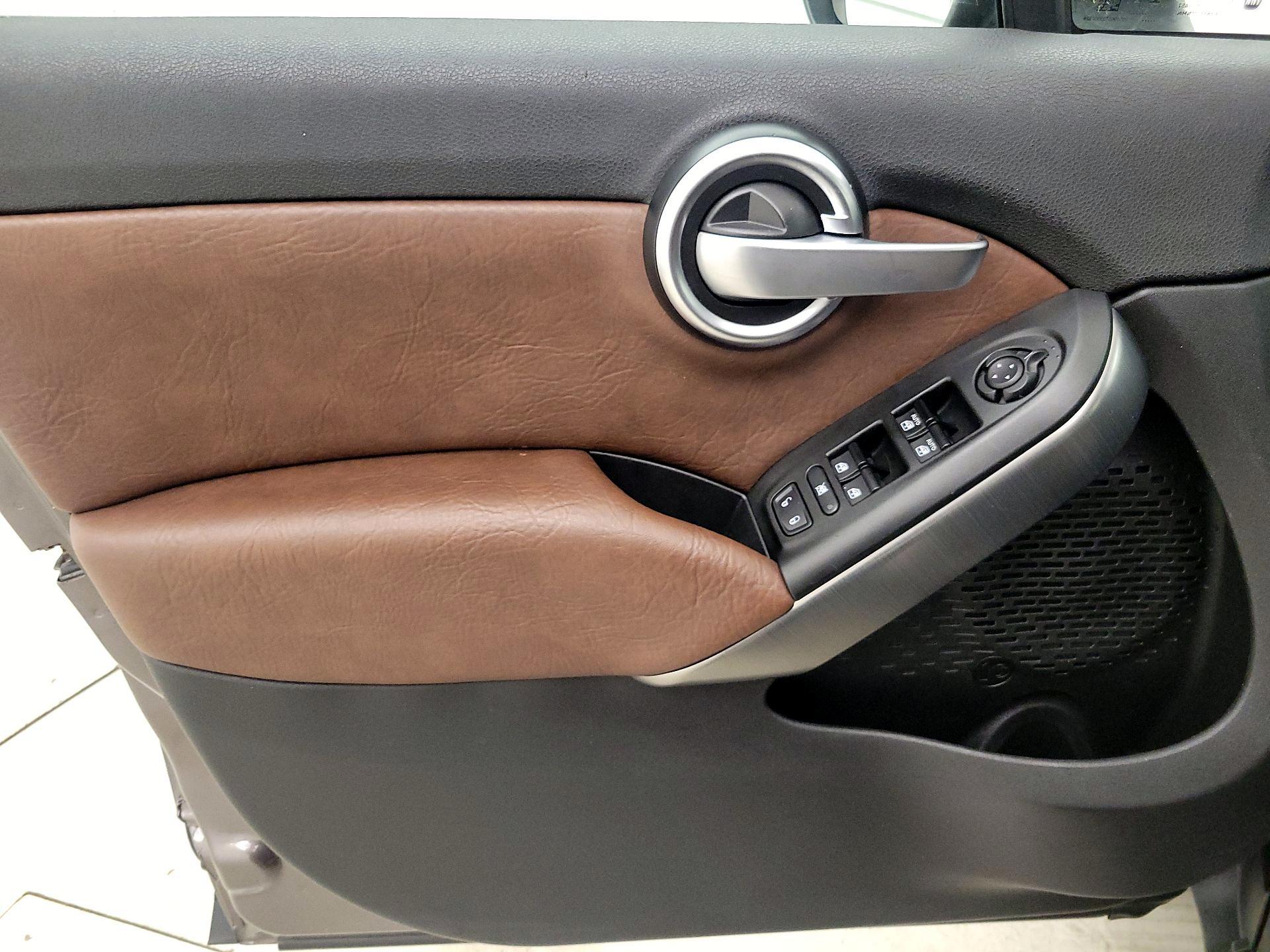 Thumbnail: 2016 Fiat 500X - 12