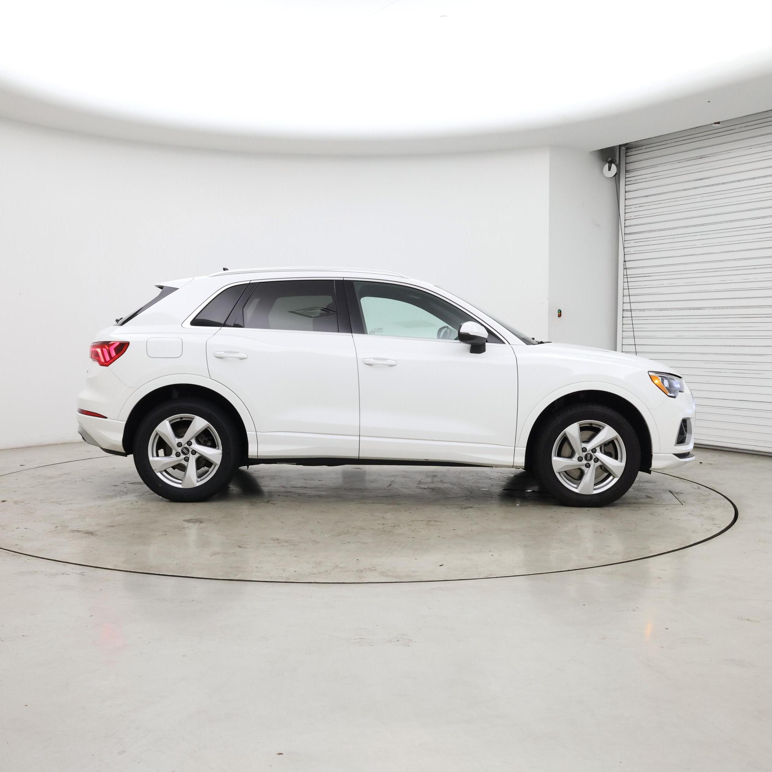 Thumbnail: 2021 Audi Q3 - 7