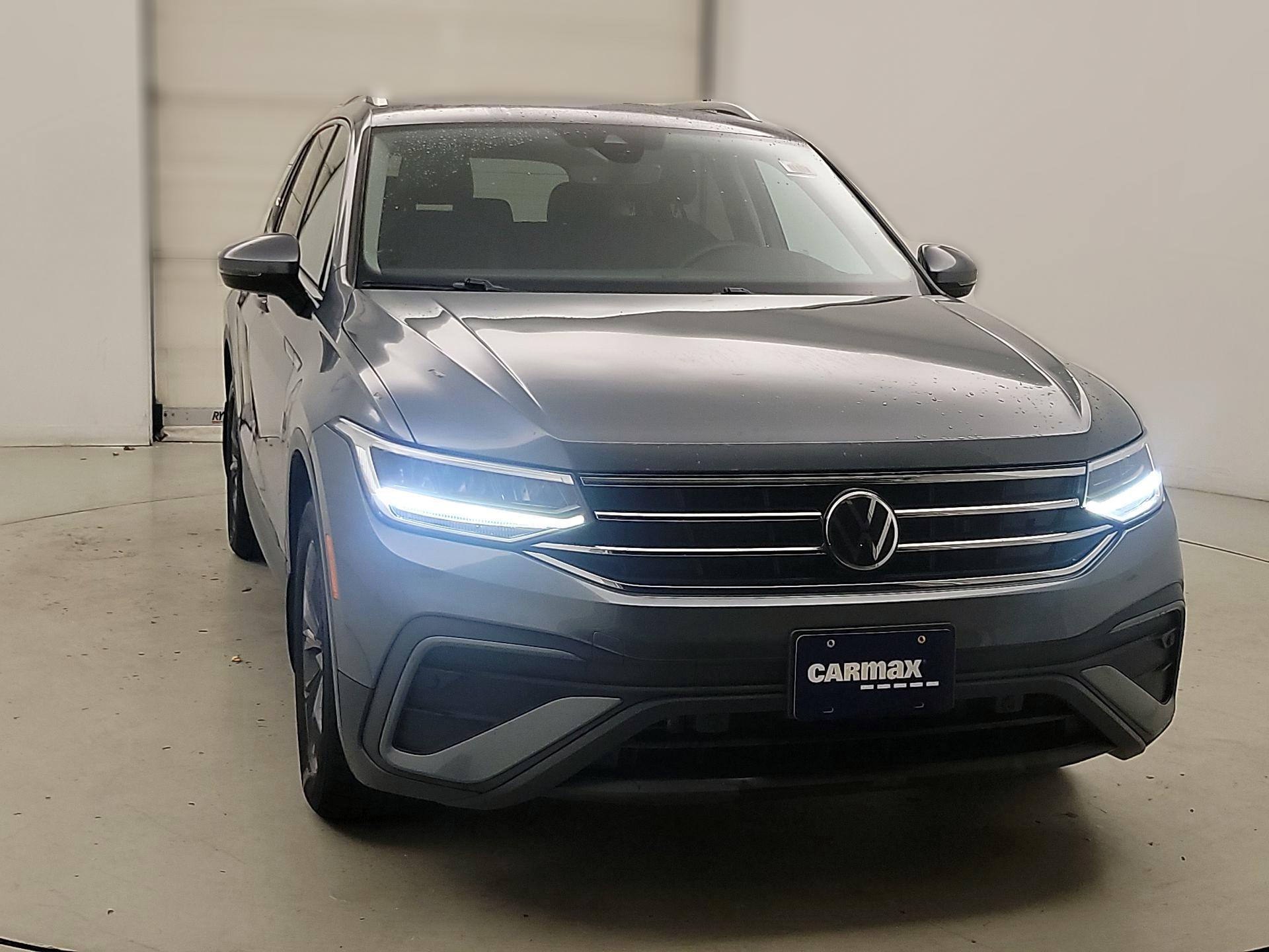 Thumbnail: 2022 Volkswagen Tiguan - 1