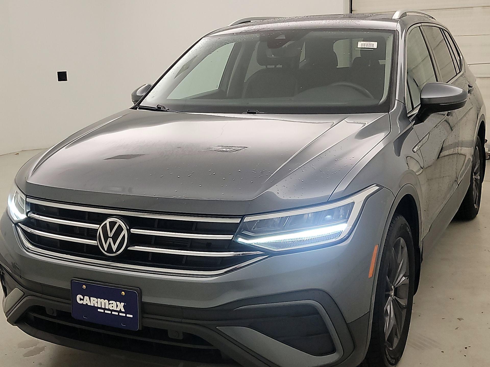 Thumbnail: 2022 Volkswagen Tiguan - 3