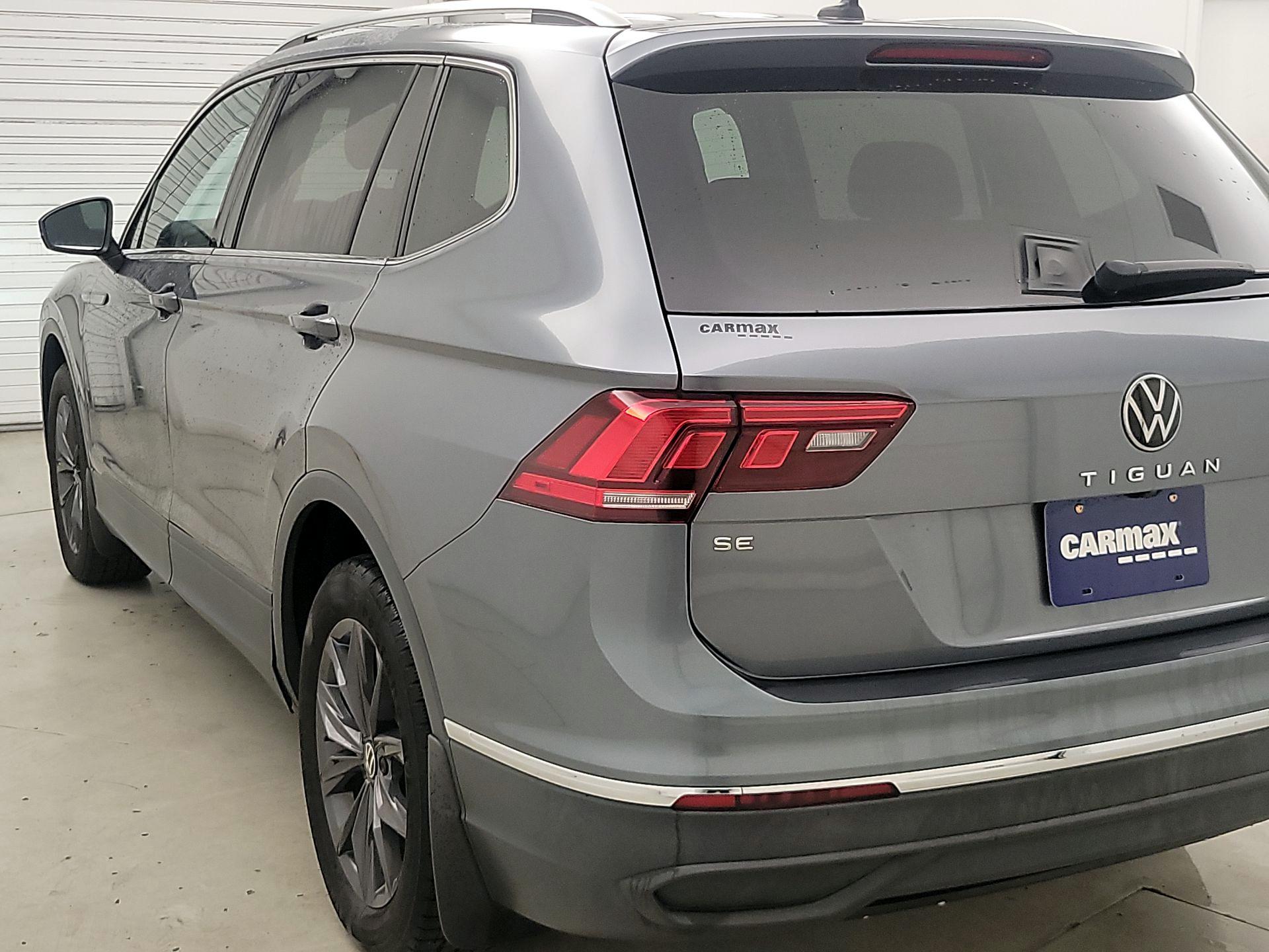 Thumbnail: 2022 Volkswagen Tiguan - 7