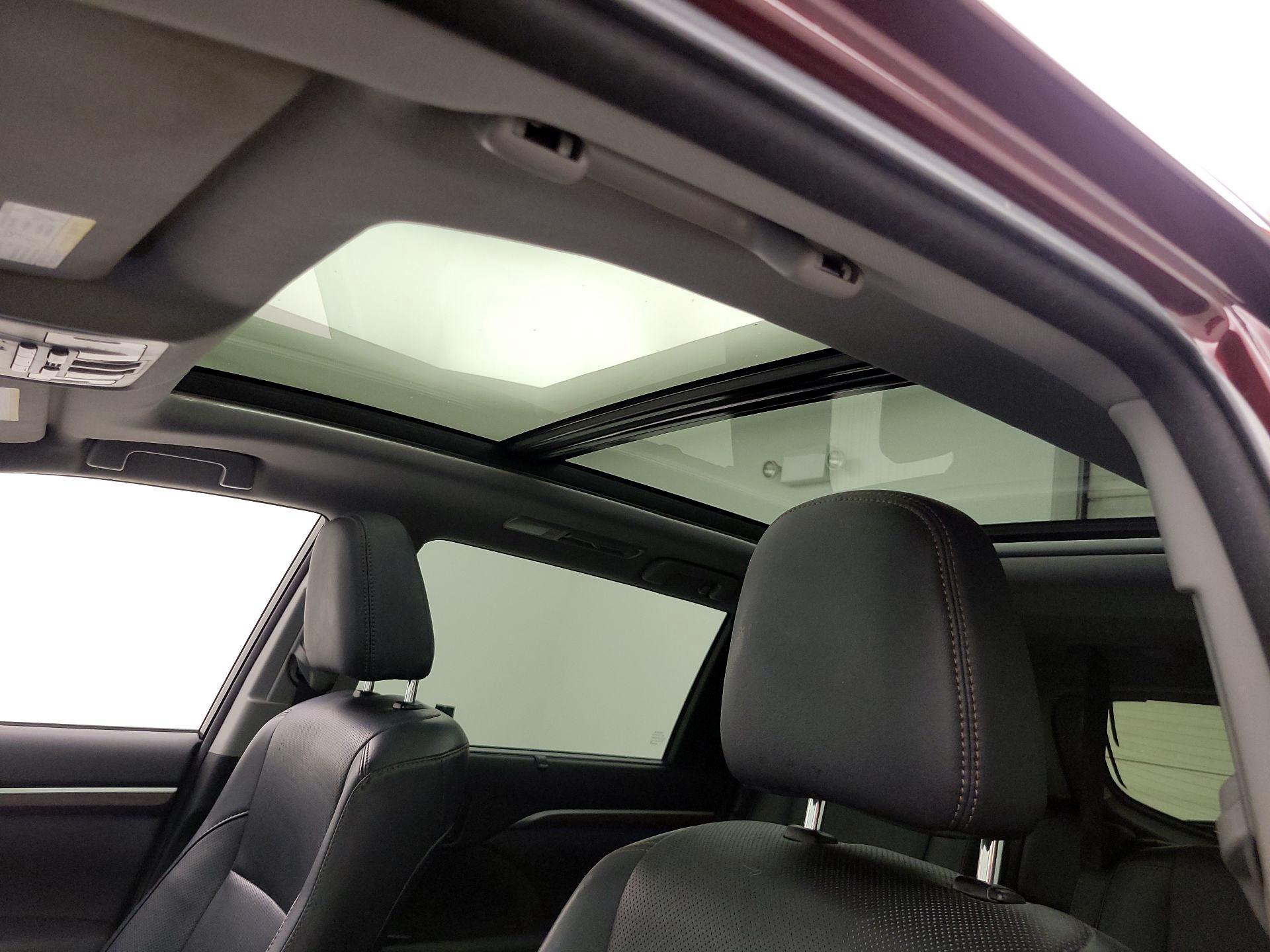 Thumbnail: 2016 Toyota Highlander - 20