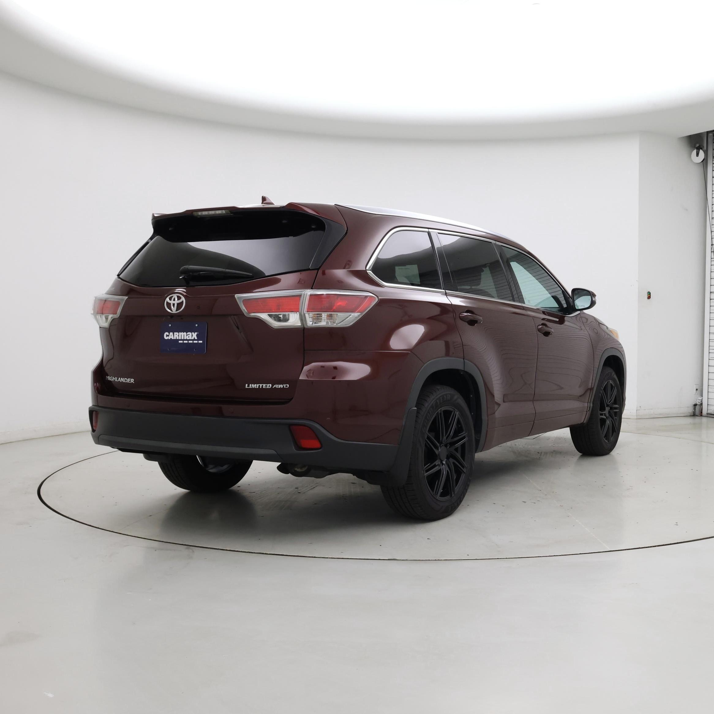 Thumbnail: 2016 Toyota Highlander - 8