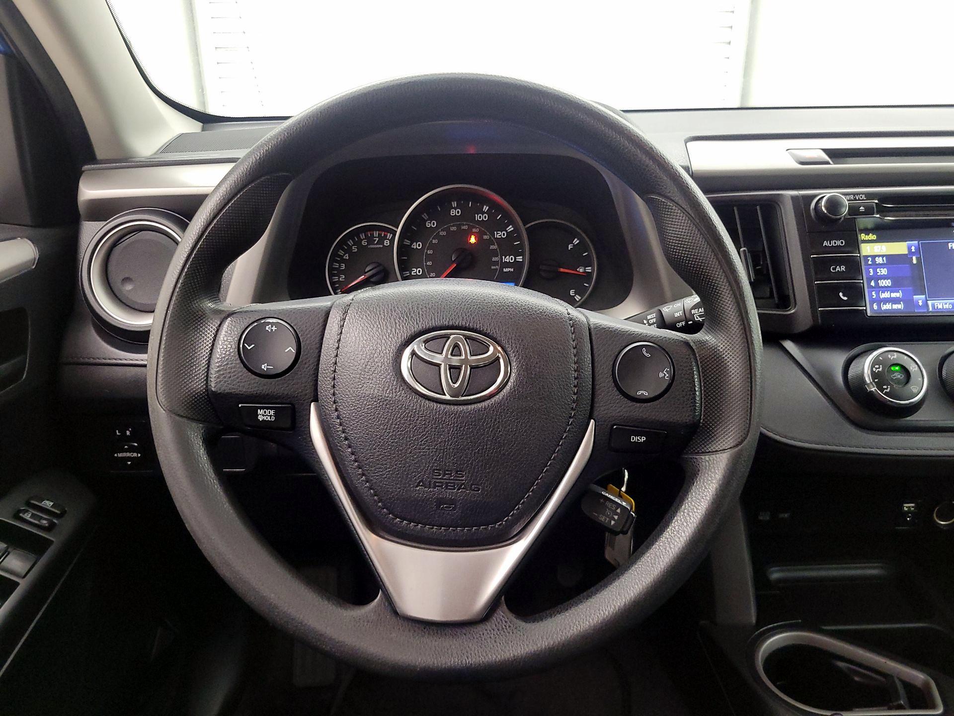 Thumbnail: 2016 Toyota RAV4 - 10