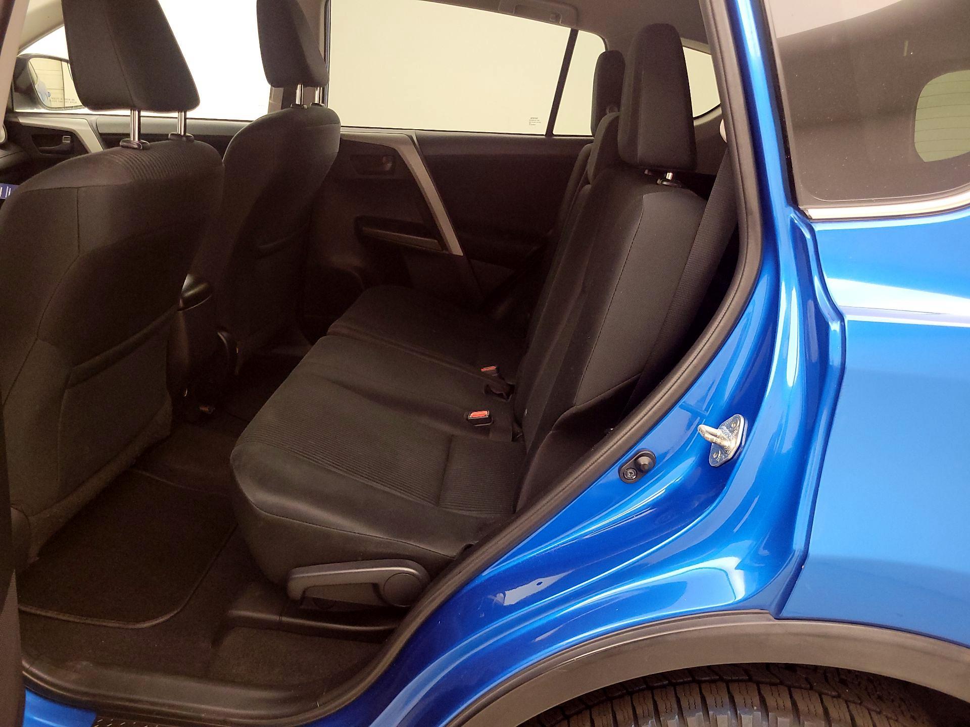 Thumbnail: 2016 Toyota RAV4 - 19