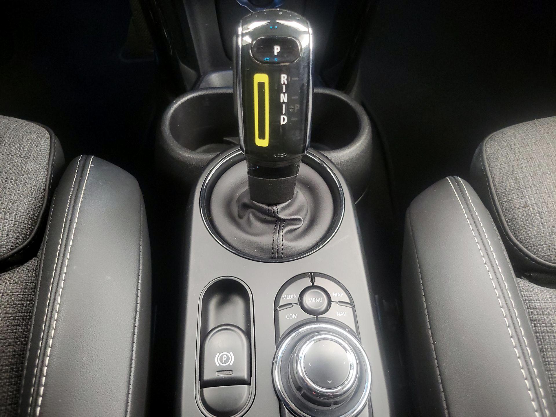 Thumbnail: 2022 MINI Cooper Hardtop - 18