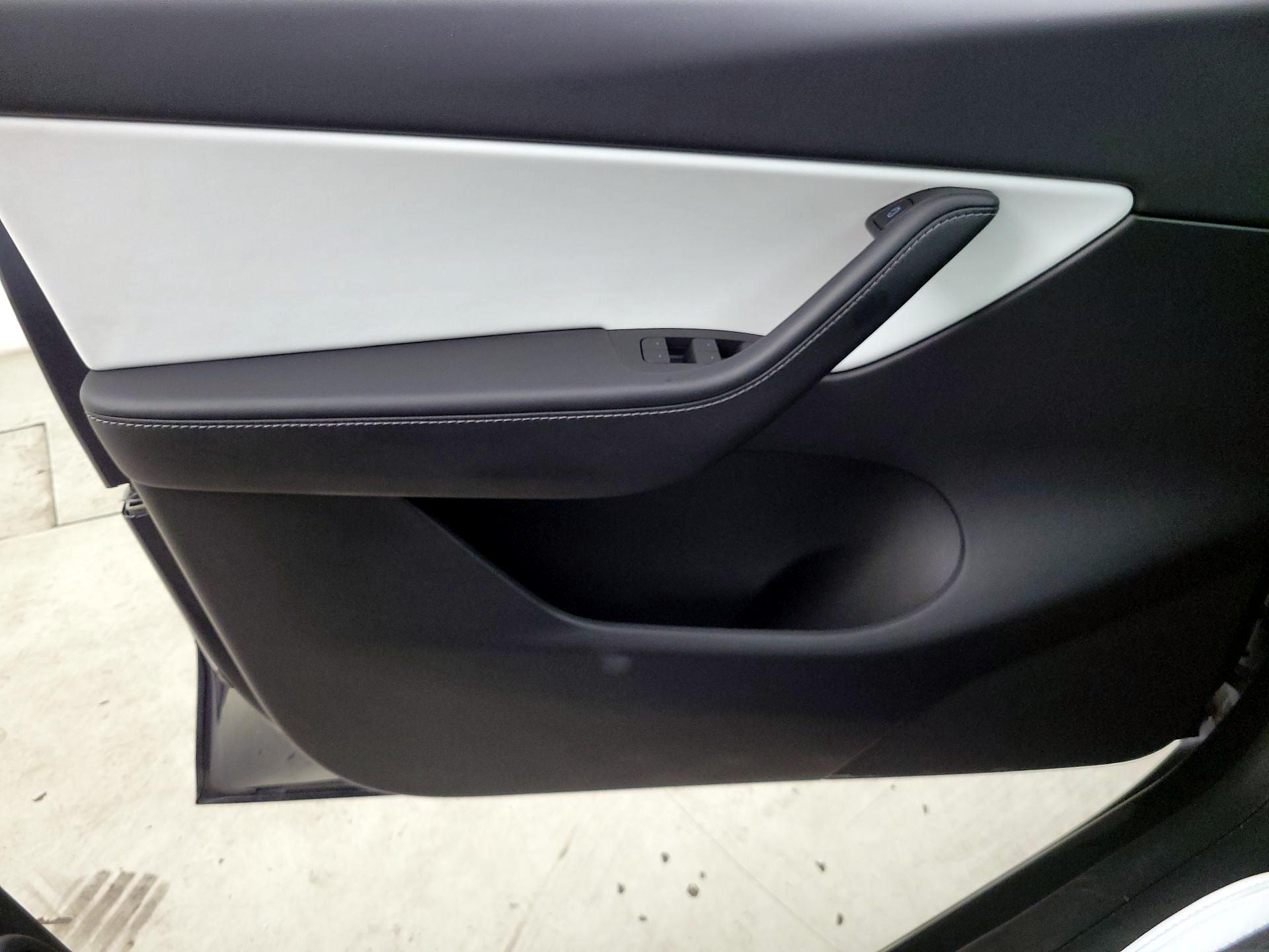 Thumbnail: 2021 Tesla Model Y - 12