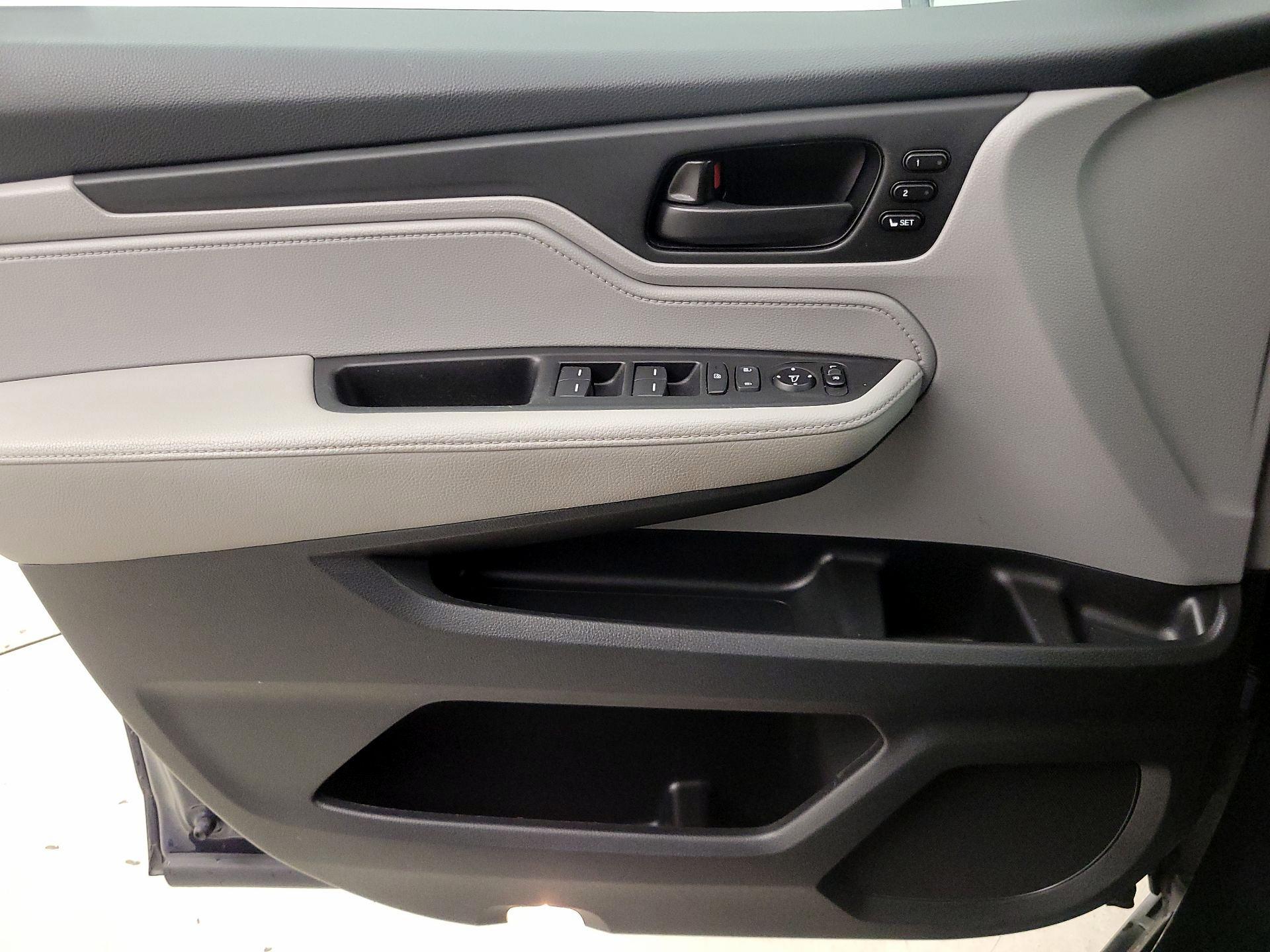 Thumbnail: 2020 Honda Odyssey - 12