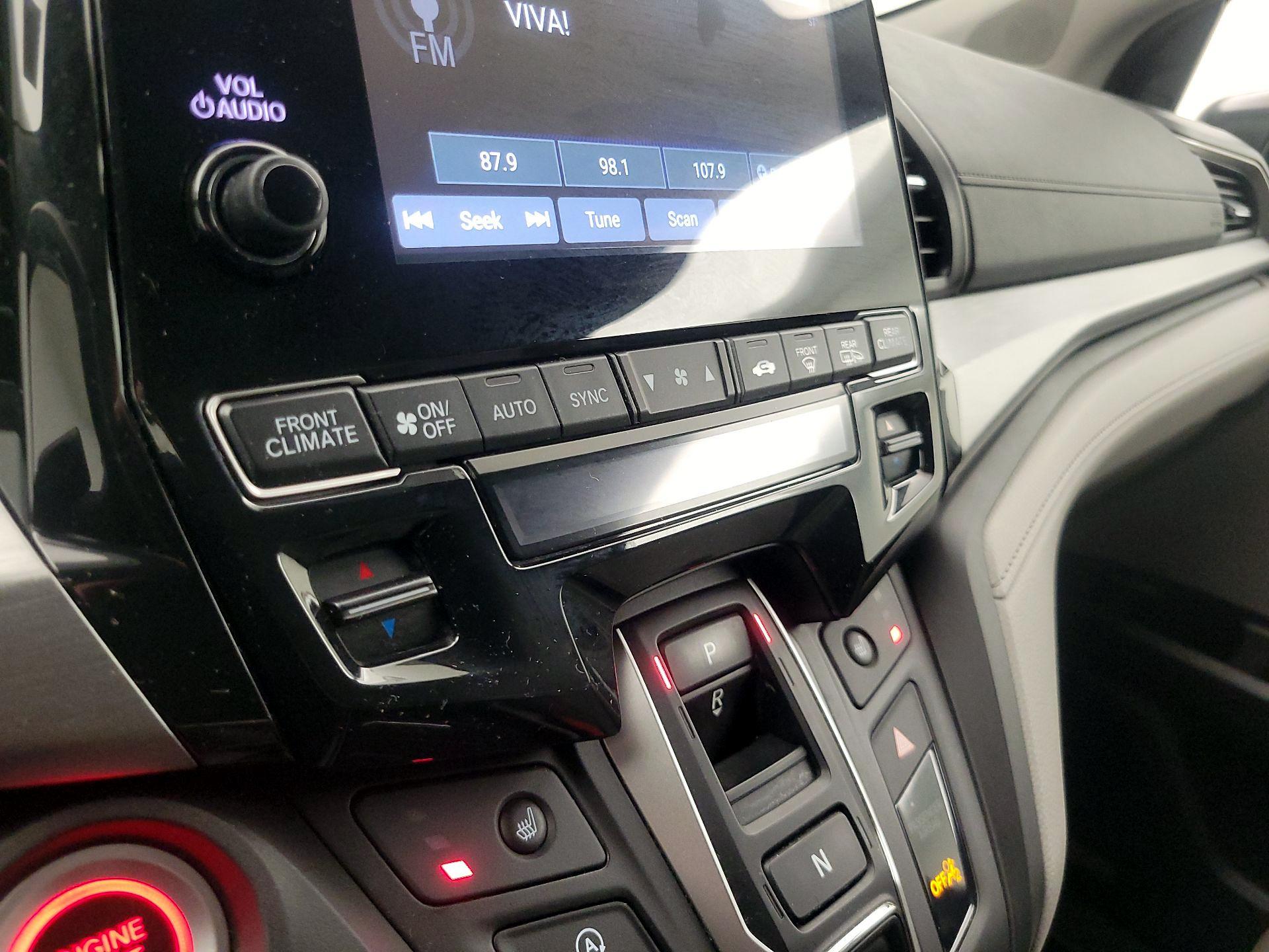 Thumbnail: 2020 Honda Odyssey - 16