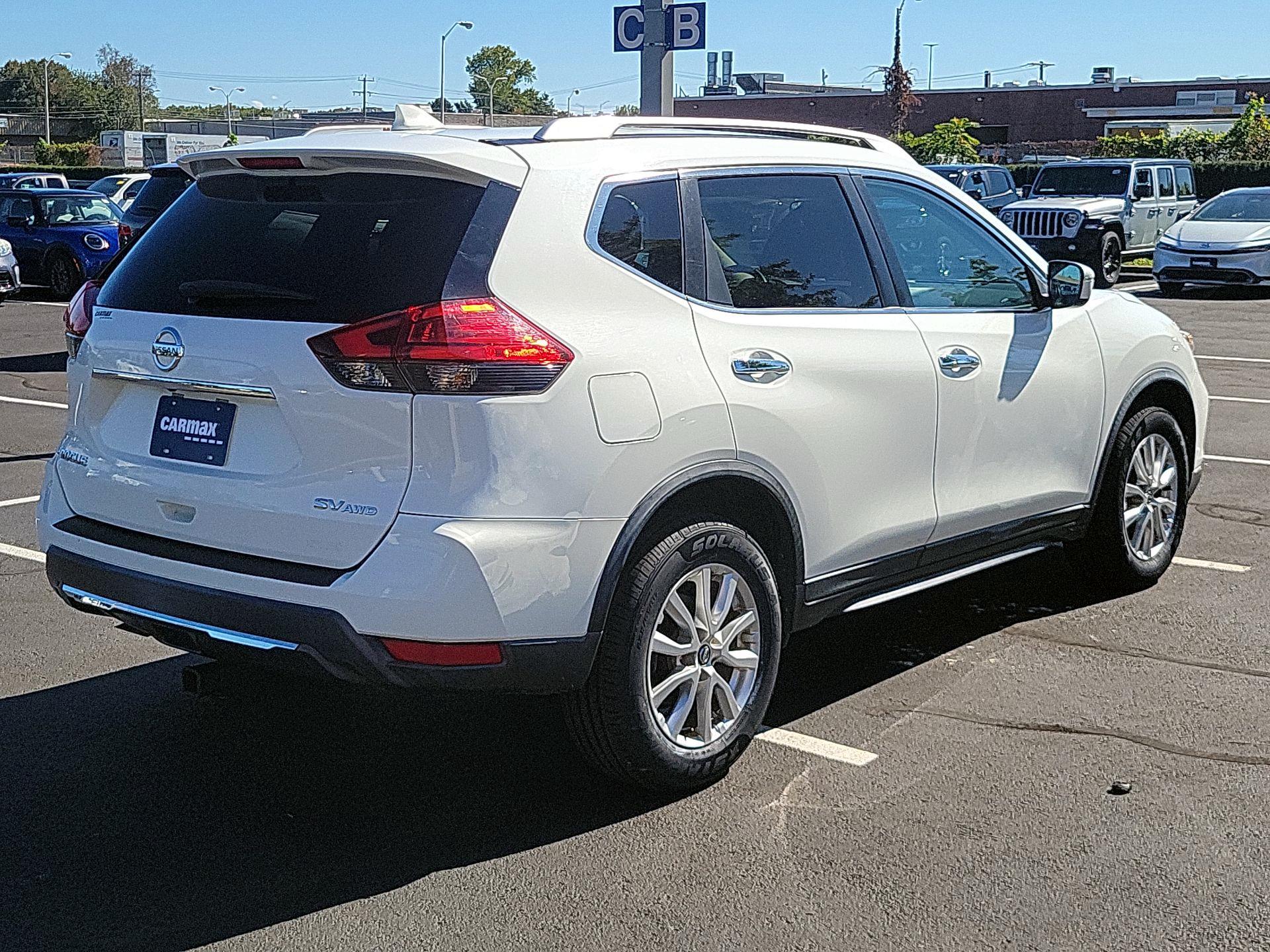 Thumbnail: 2017 Nissan Rogue - 5