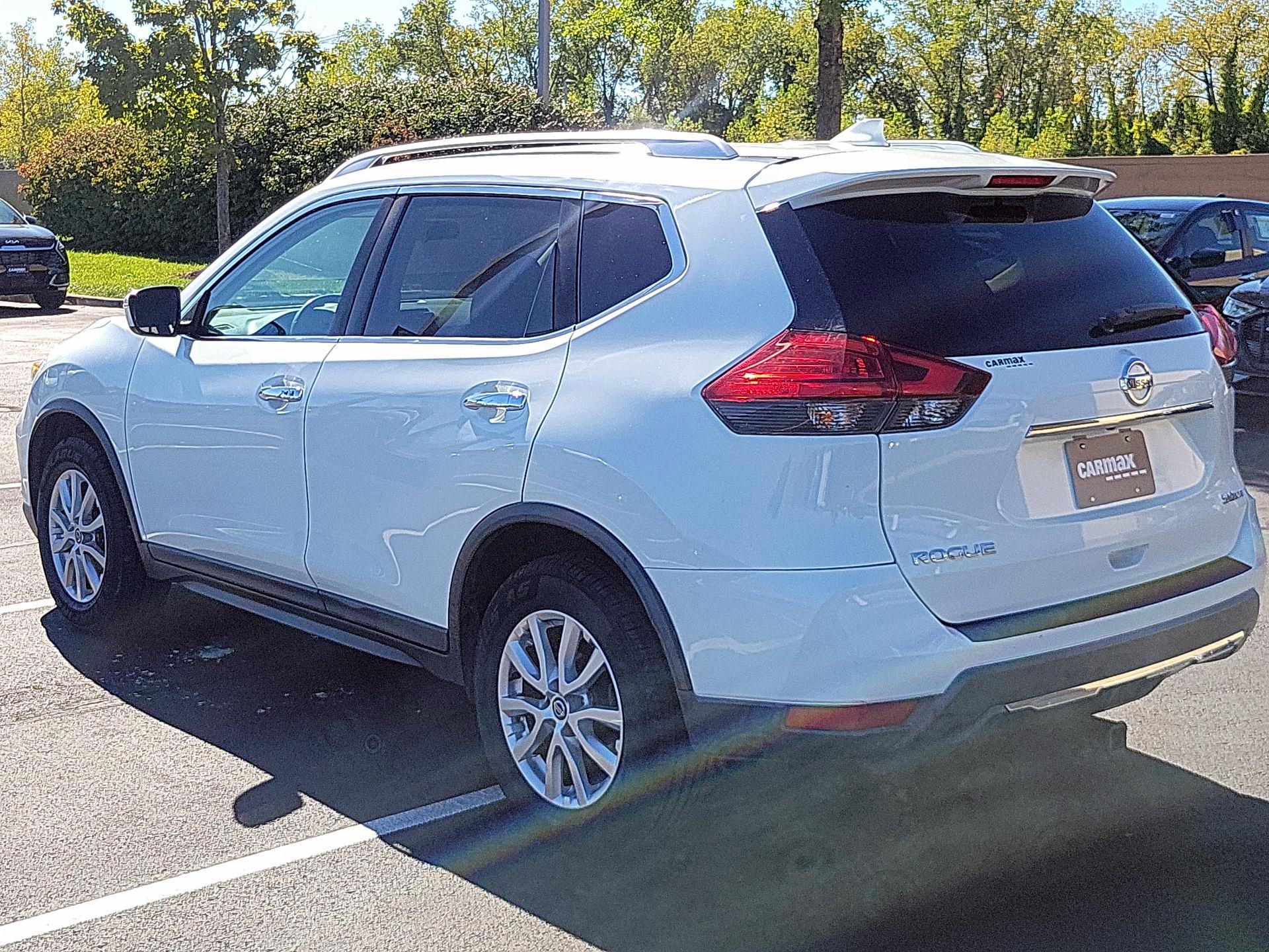 Thumbnail: 2017 Nissan Rogue - 7